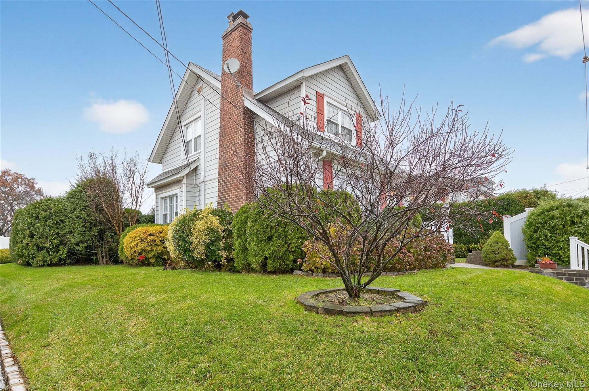 #17 photo, 51 Park Avenue, New Hyde Park , NY 11040