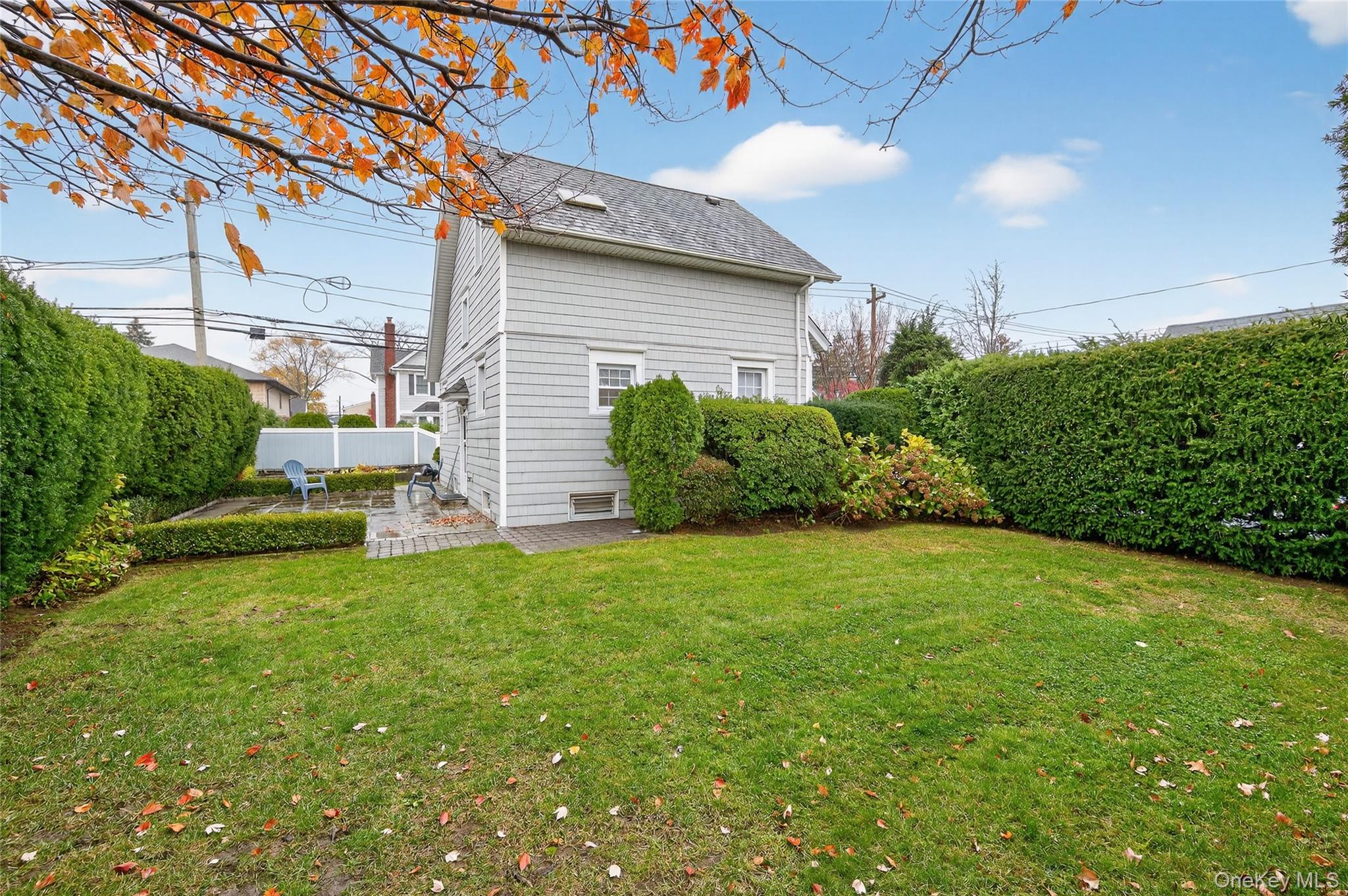 #19 photo, 51 Park Avenue, New Hyde Park , NY 11040