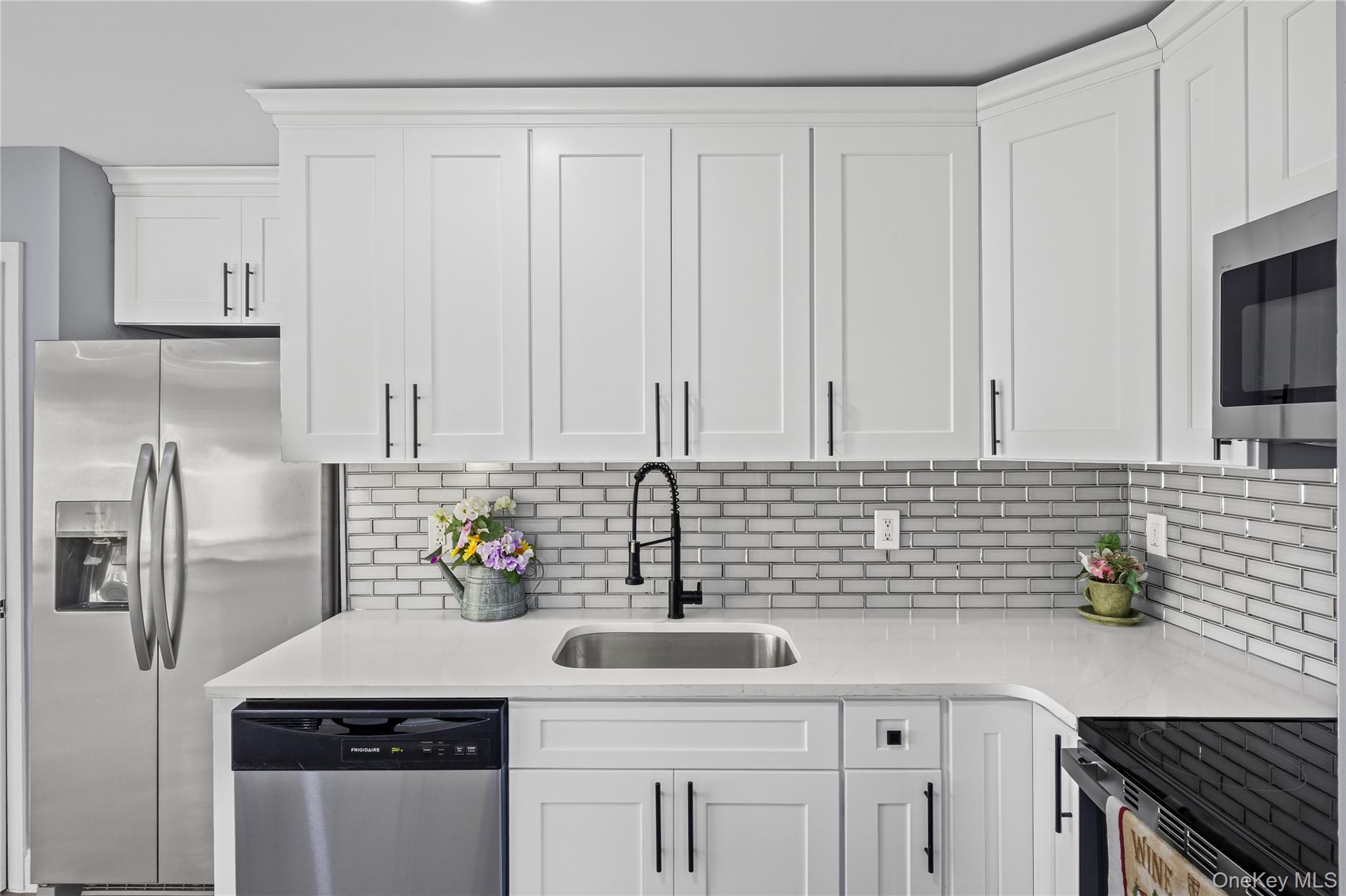 #13 photo, 4 Somerset Road, Amityville , NY 11701