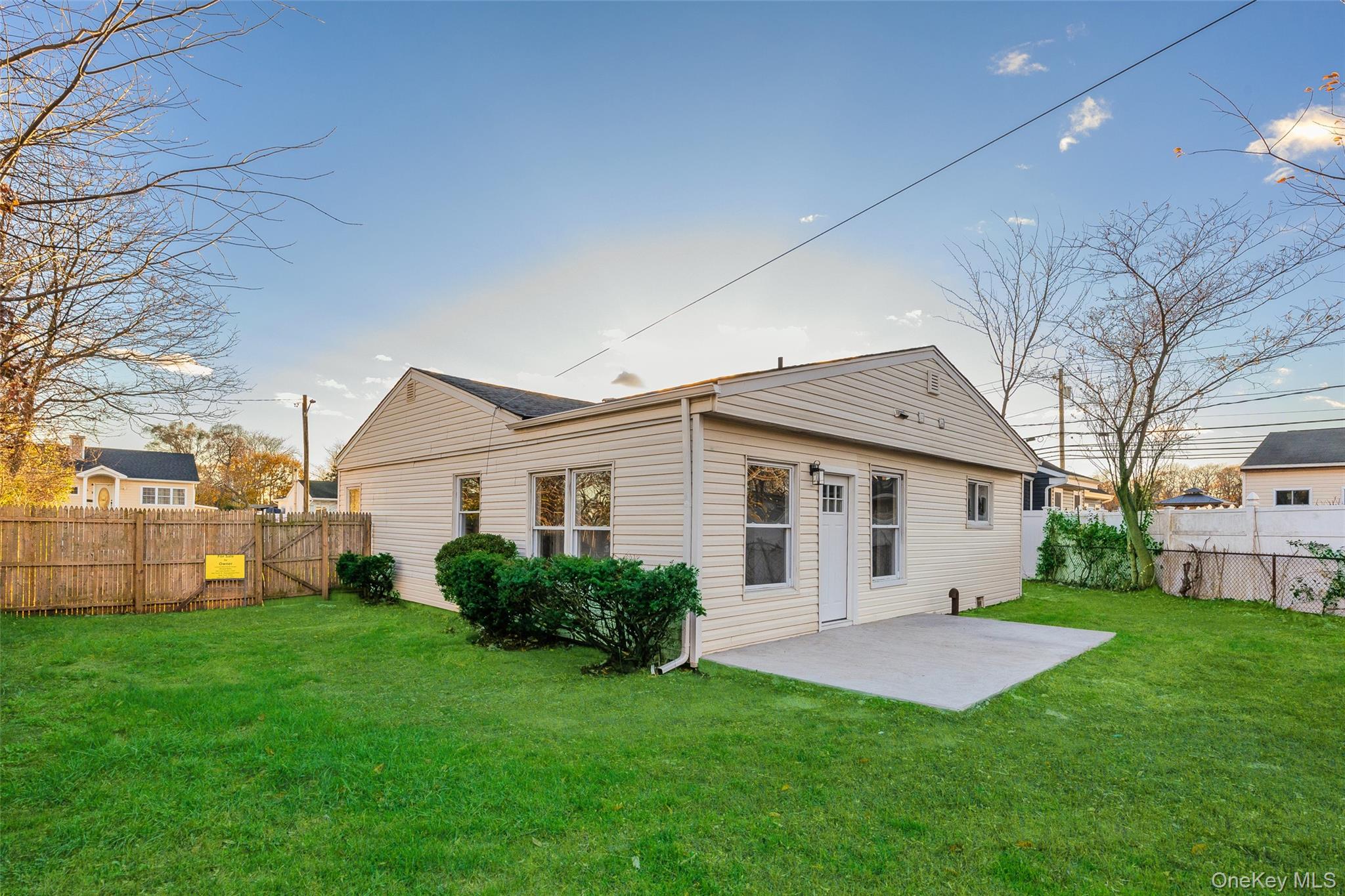 #2 photo, 4 Somerset Road, Amityville , NY 11701