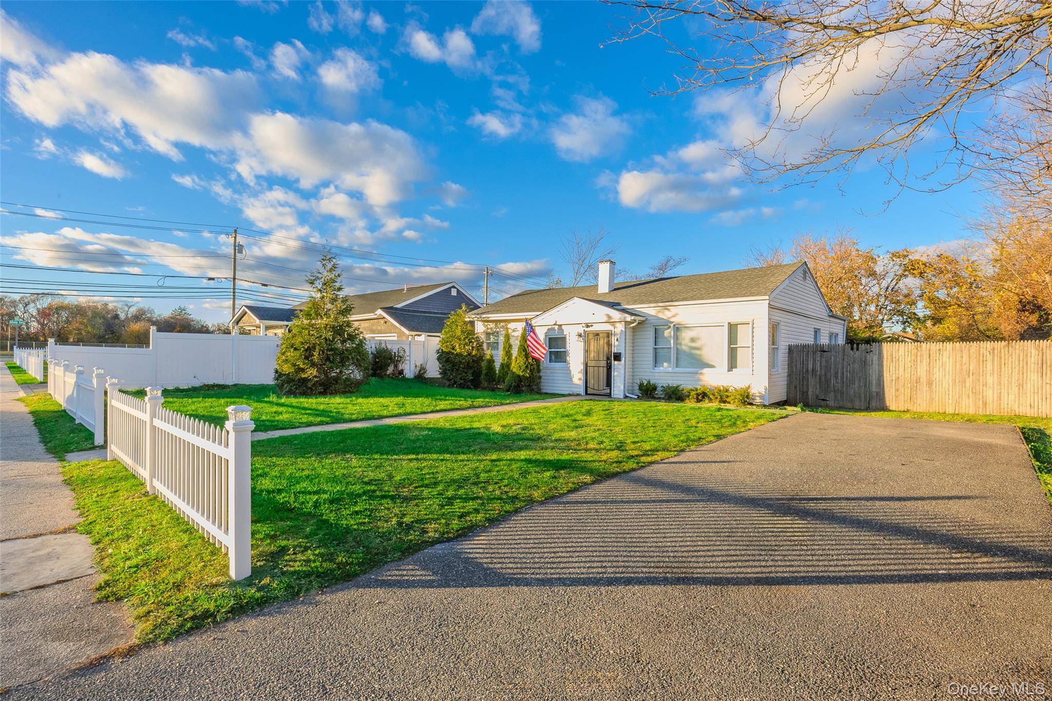 #3 photo, 4 Somerset Road, Amityville , NY 11701