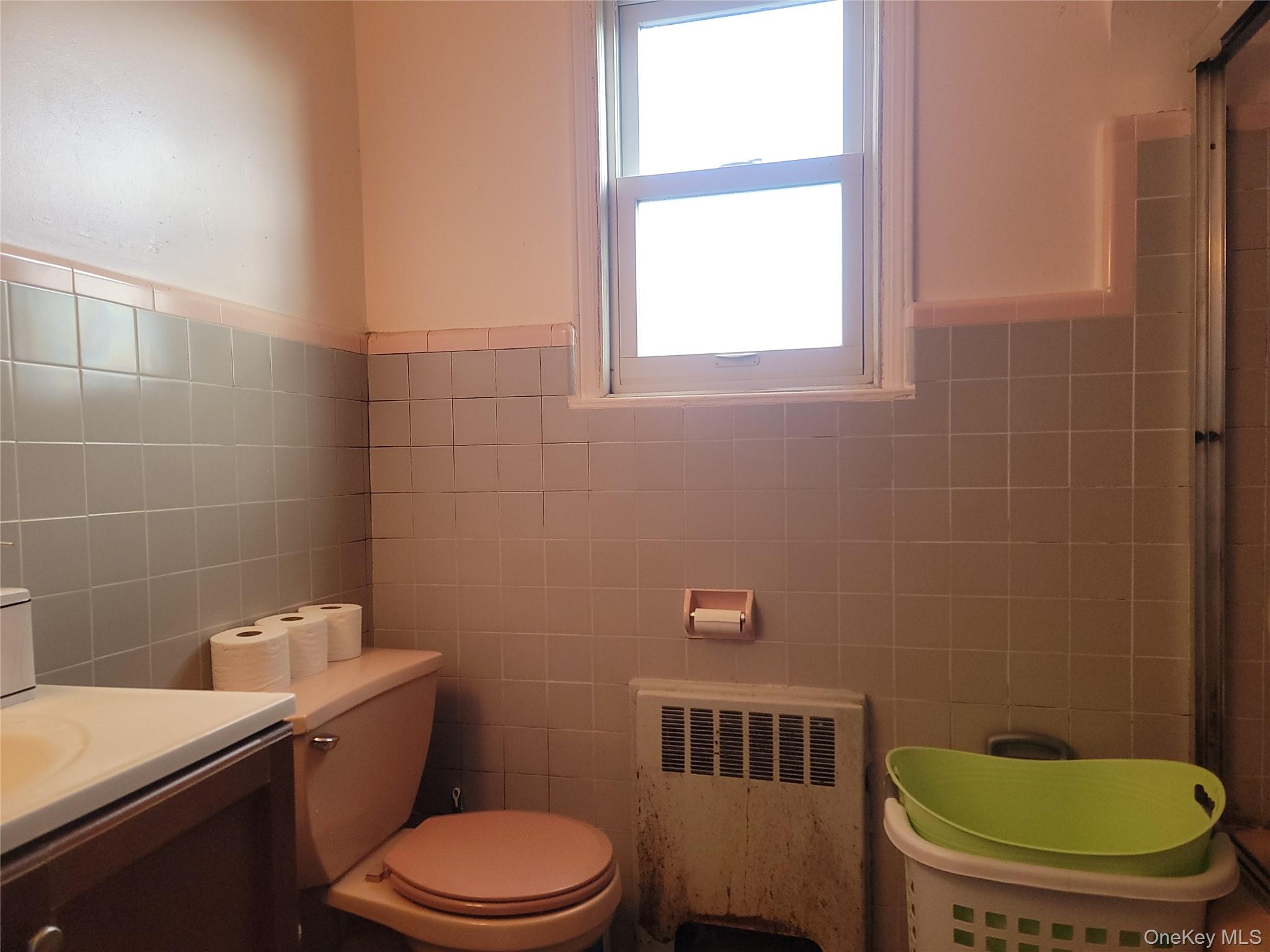 #3 photo, 18940 44th Avenue, Flushing , NY 11358