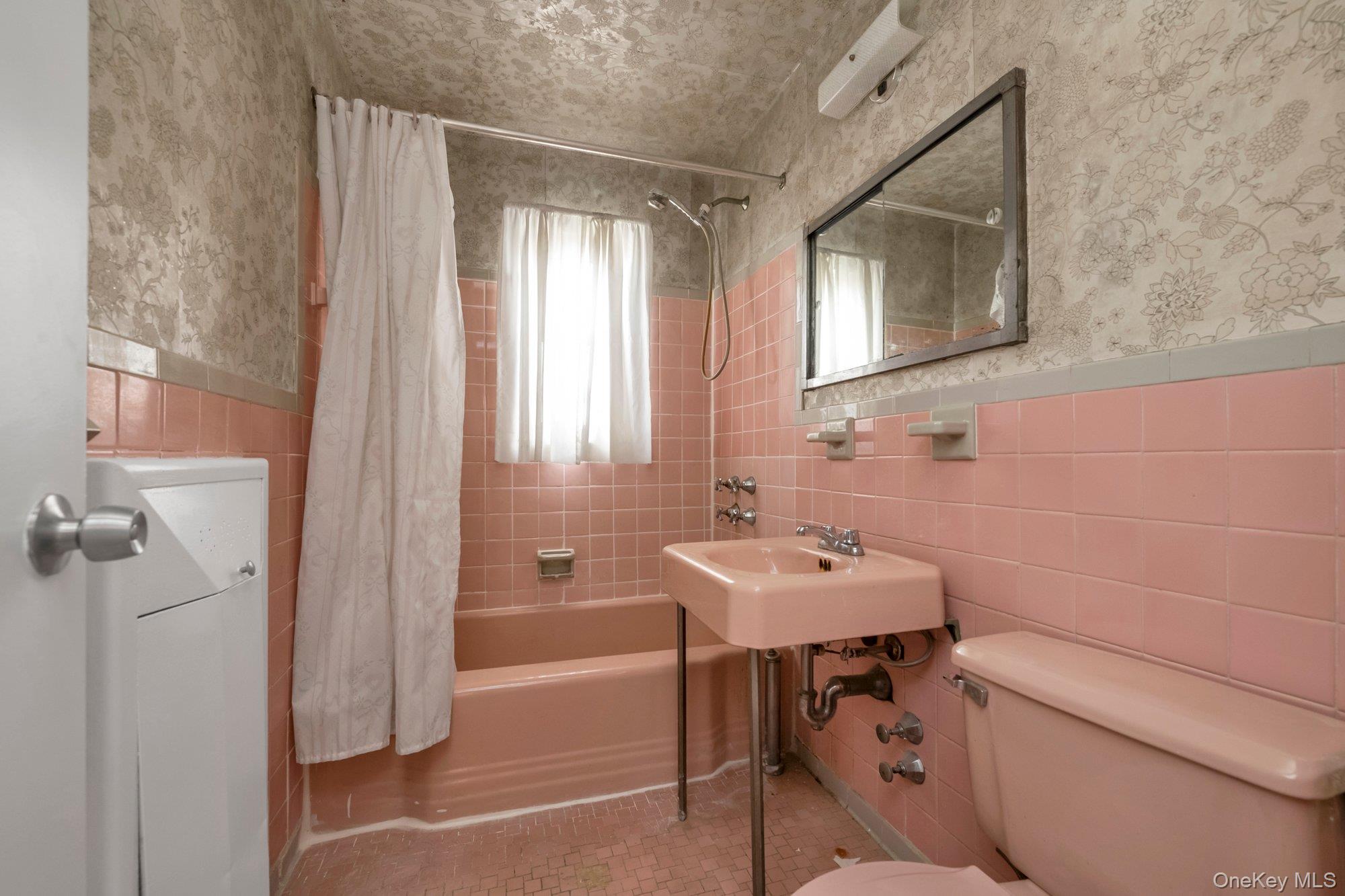 #6 photo, 1276 Edison Avenue, Bronx , NY 10461