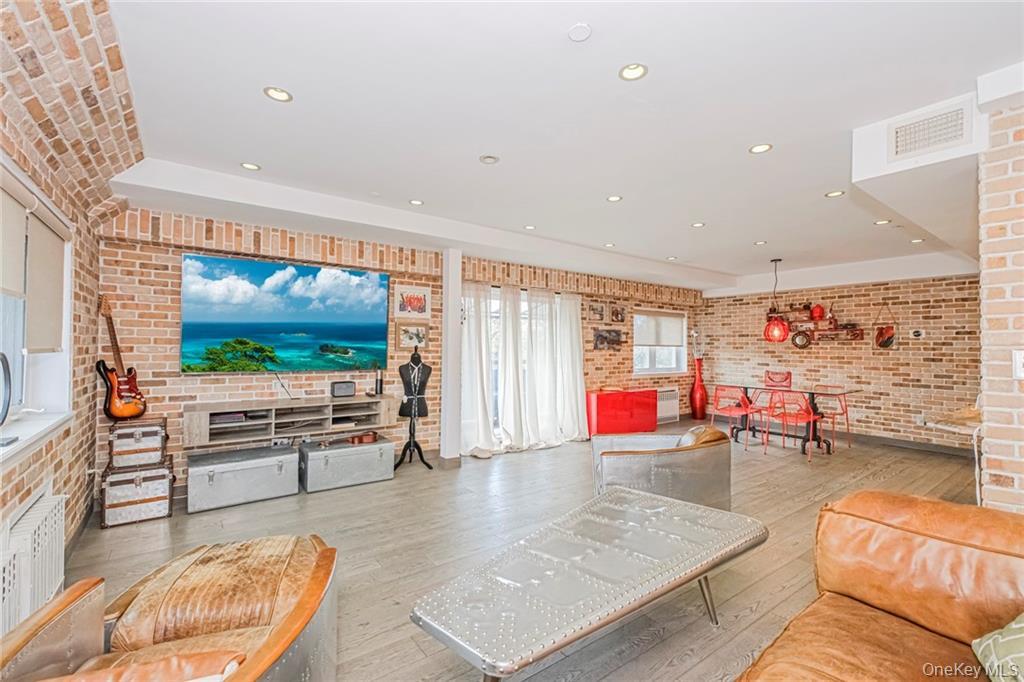 #3 photo, 3567 Shore Parkway, Brooklyn , NY 11235