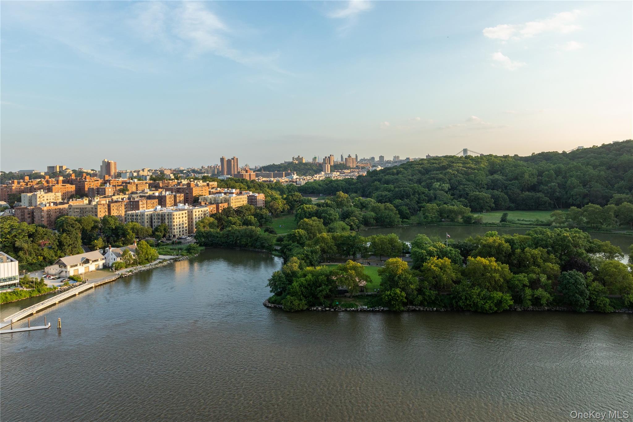 #3 photo, 2400 Johnson Avenue, Bronx , NY 10463