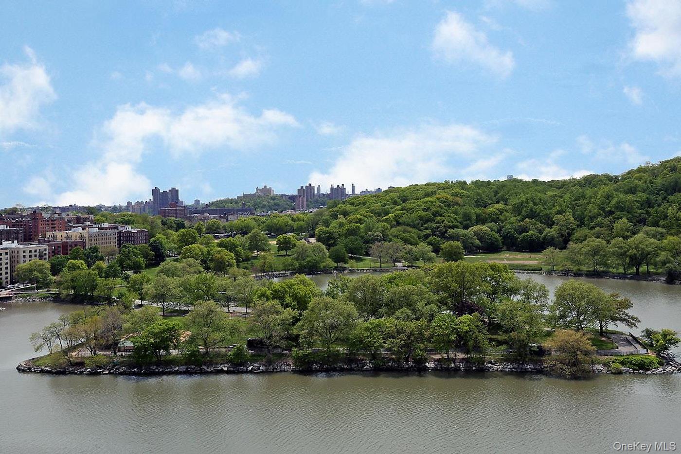 #5 photo, 2400 Johnson Avenue, Bronx , NY 10463