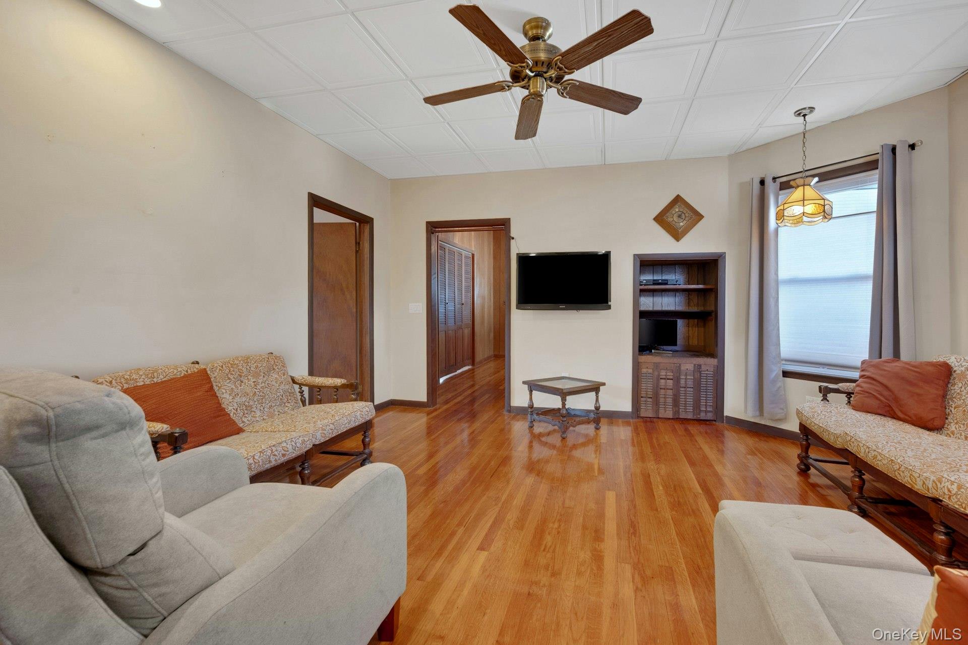 #10 photo, 136 Buckingham Road, Yonkers , NY 10701