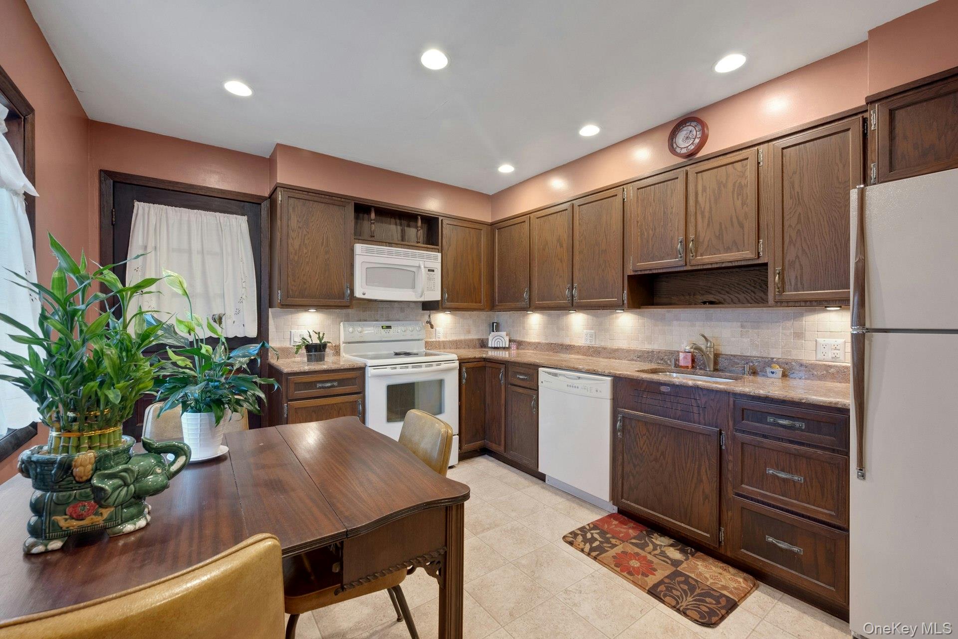 #12 photo, 136 Buckingham Road, Yonkers , NY 10701