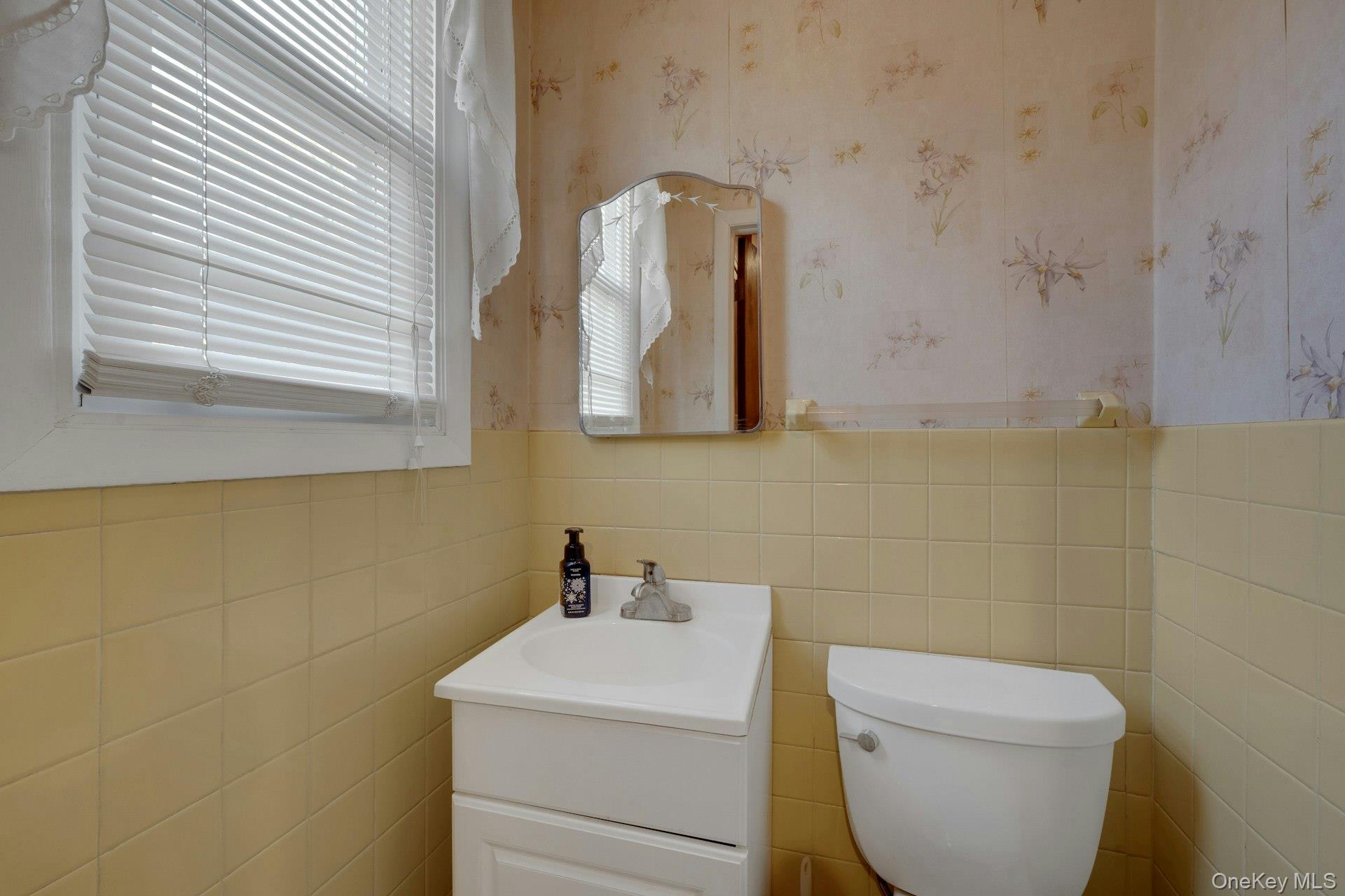 #15 photo, 136 Buckingham Road, Yonkers , NY 10701