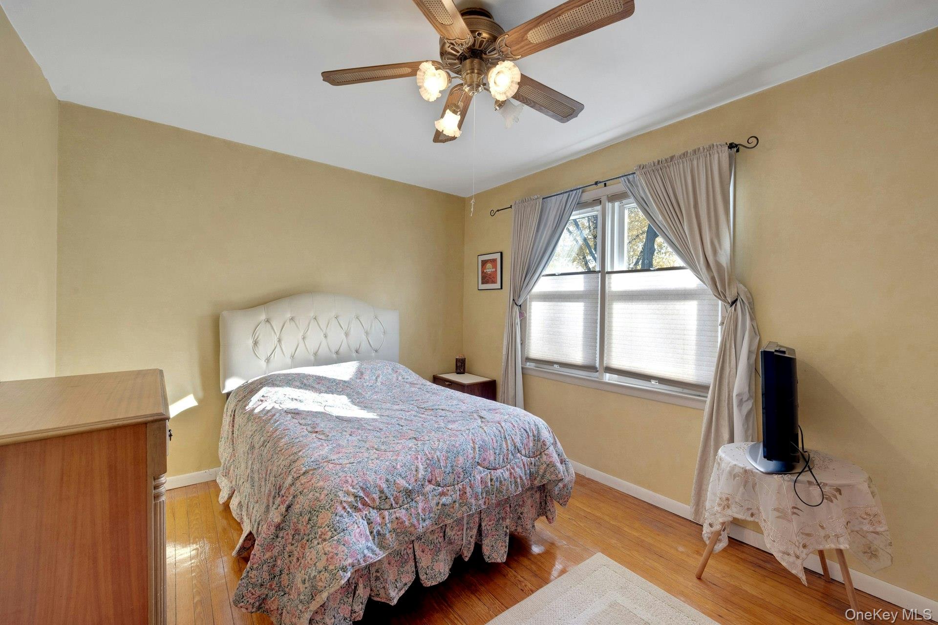 #20 photo, 136 Buckingham Road, Yonkers , NY 10701