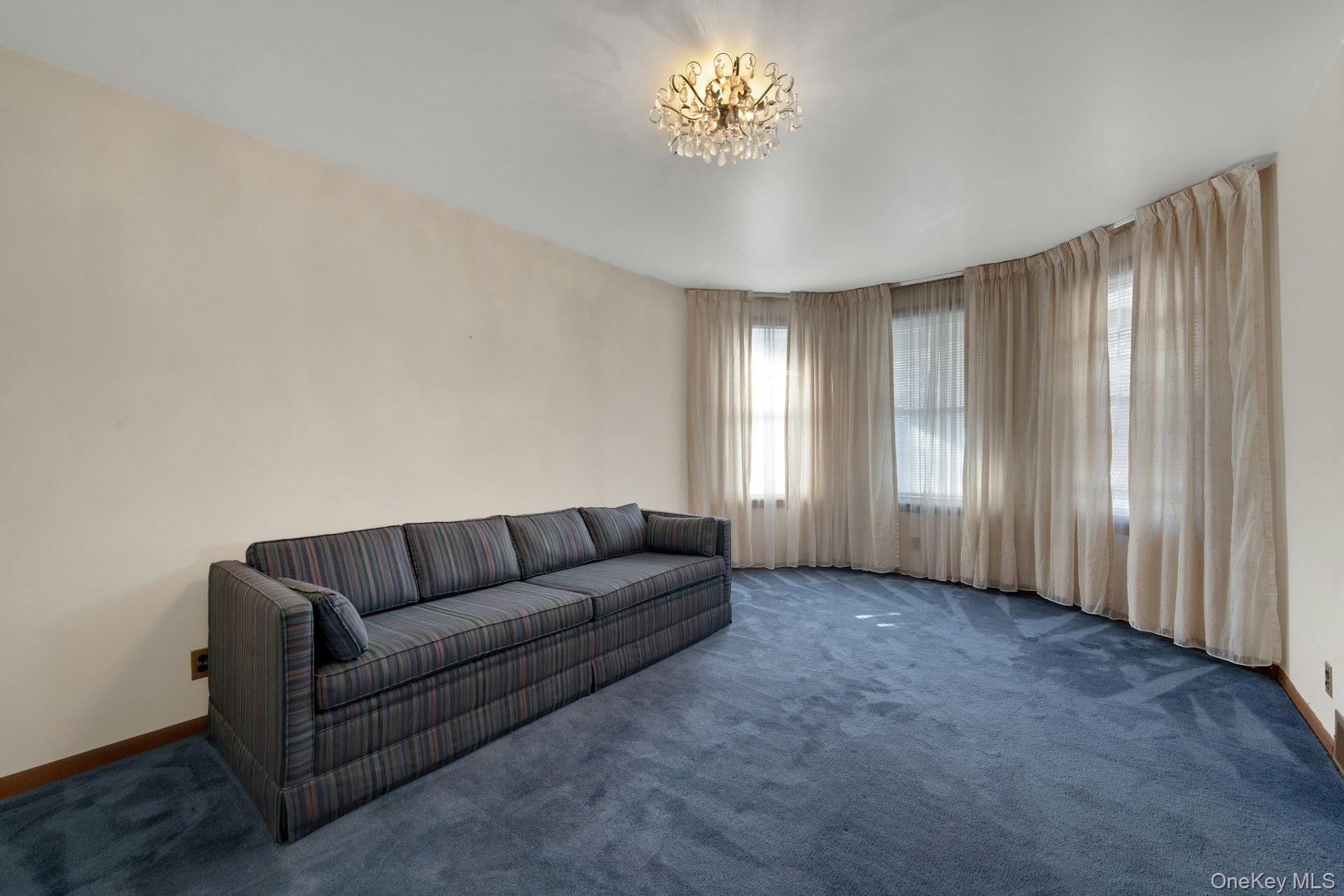 #8 photo, 136 Buckingham Road, Yonkers , NY 10701