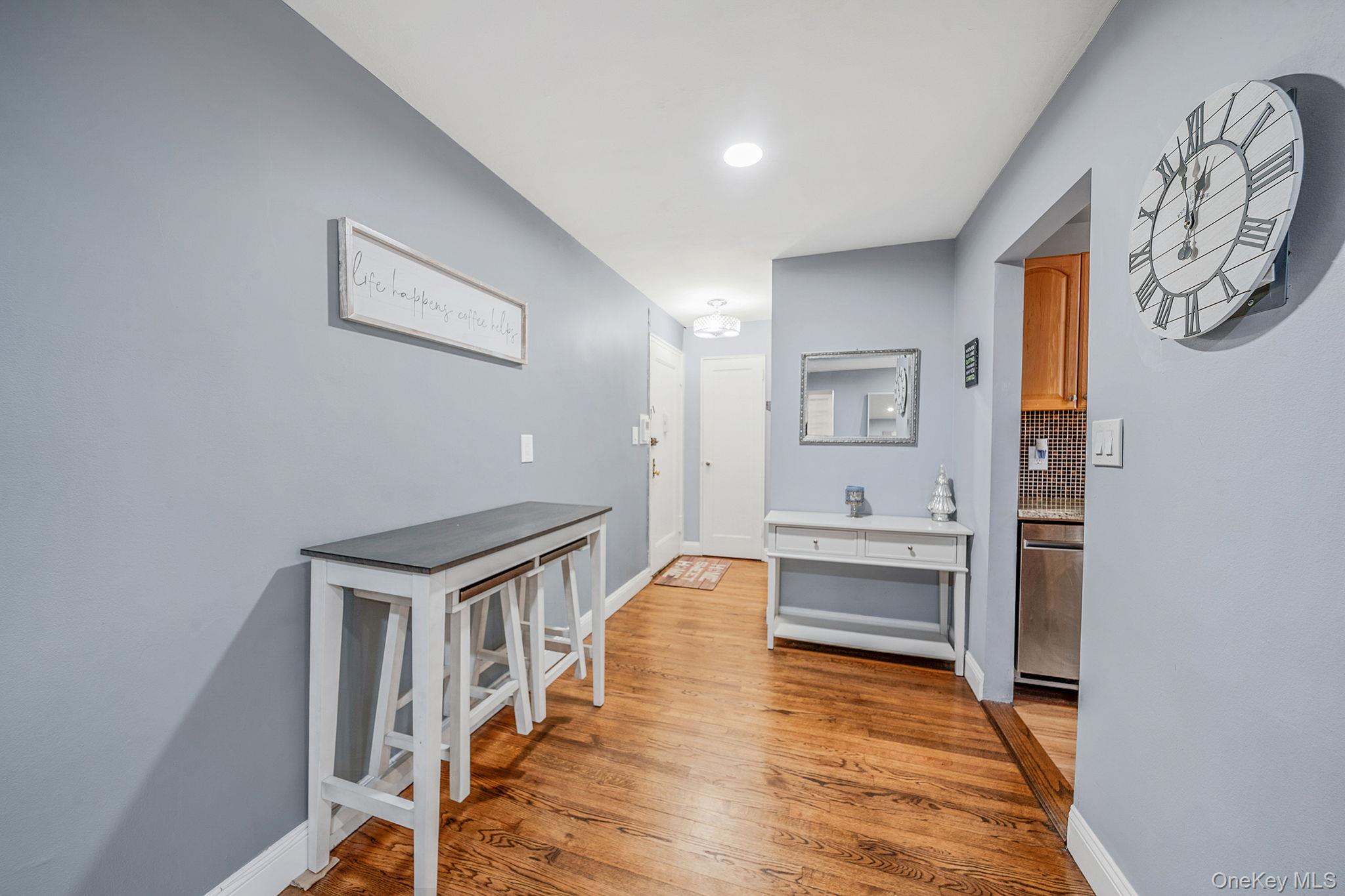 #4 photo, 8 Terrace Circle, Great Neck , NY 11021