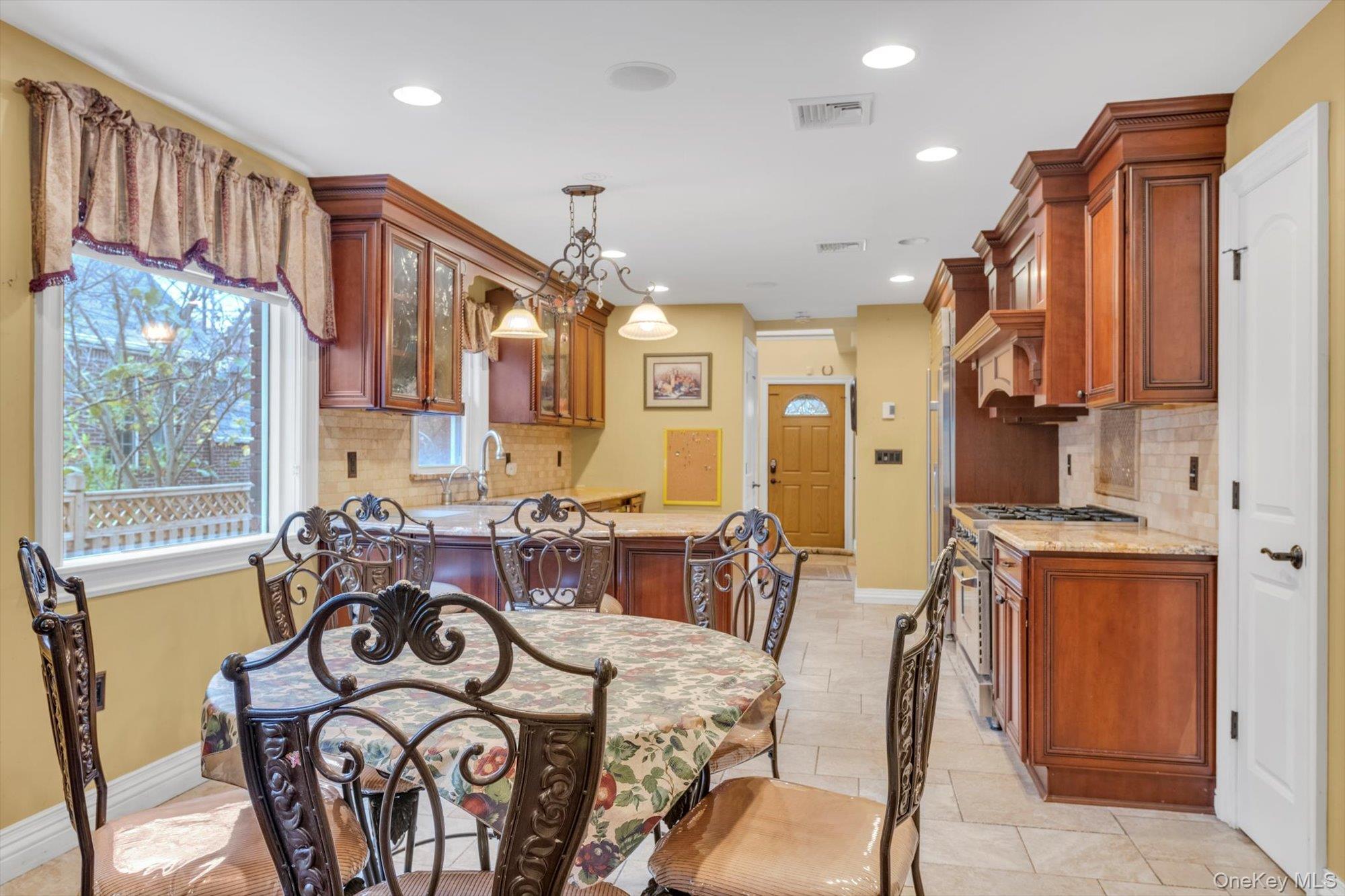 #8 photo, 65 Reyam Road, ナッソー郡 Lynbrook , NY 11563