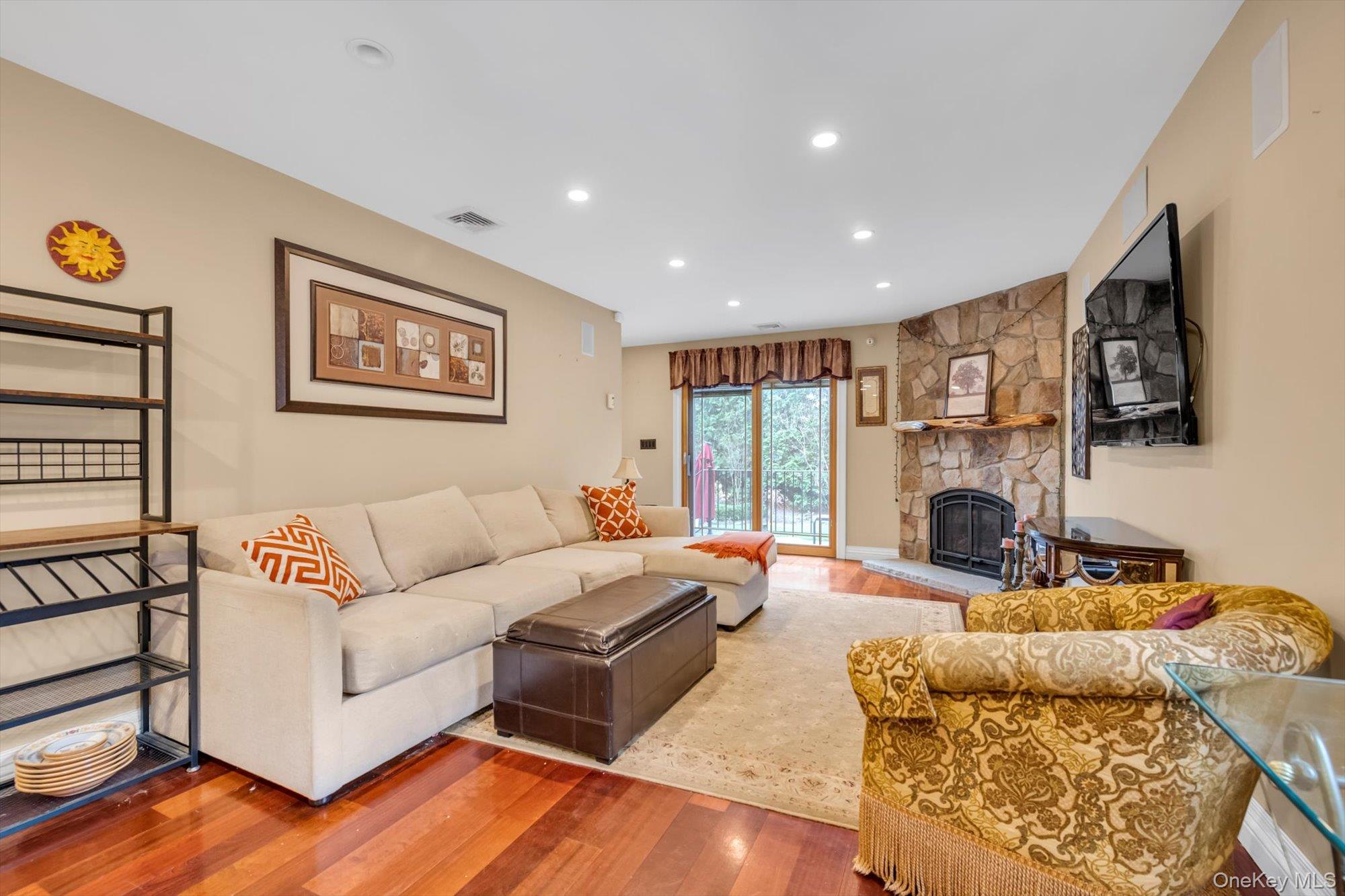 #9 photo, 65 Reyam Road, ナッソー郡 Lynbrook , NY 11563