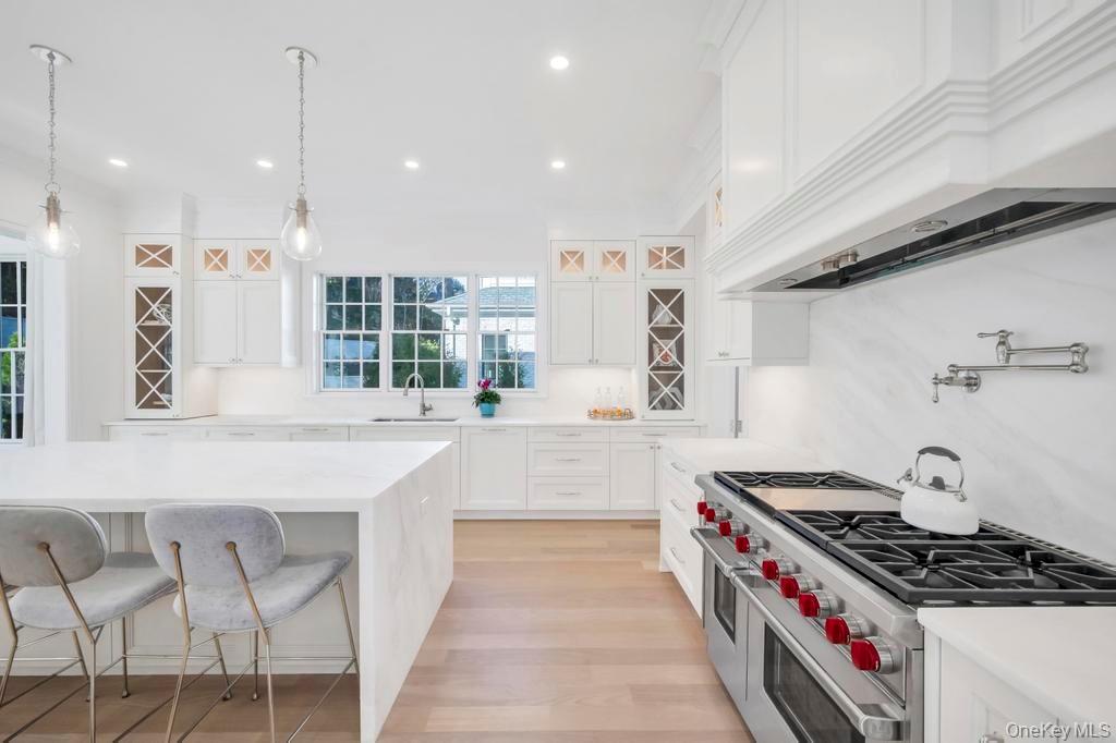 #12 photo, 207 Mill Spring Road, Manhasset , NY 11030