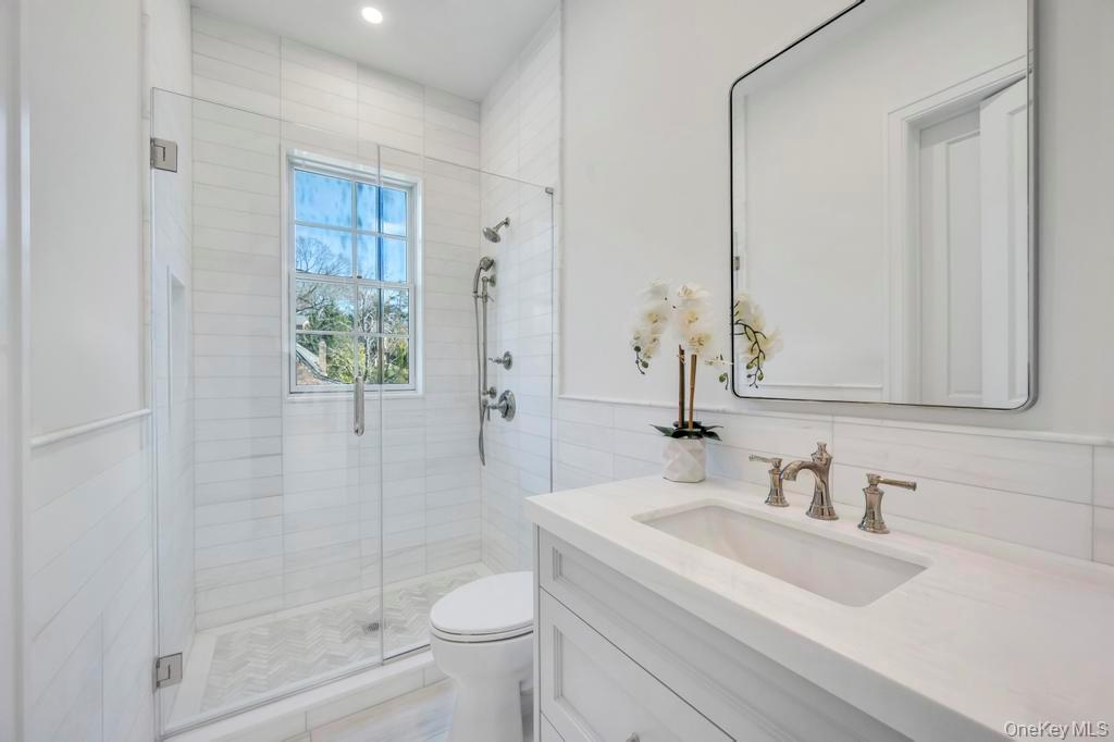 #17 photo, 207 Mill Spring Road, Manhasset , NY 11030