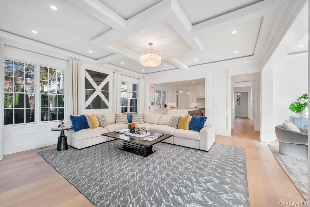 #8 photo, 207 Mill Spring Road, Manhasset , NY 11030