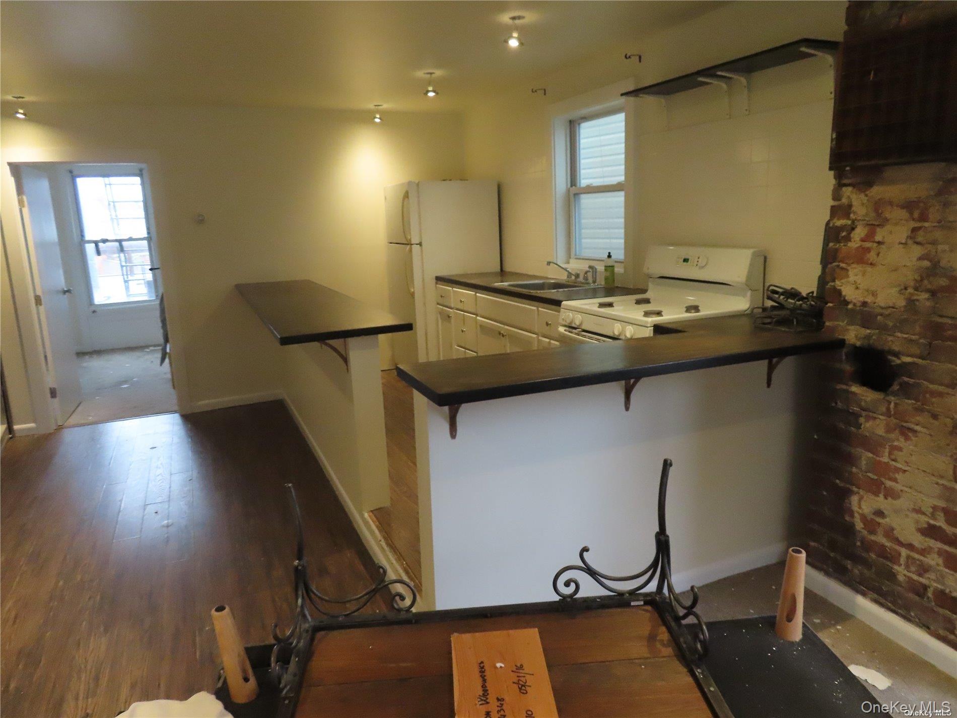 #4 photo, 45 Deer Park Avenue, Babylon , NY 11702