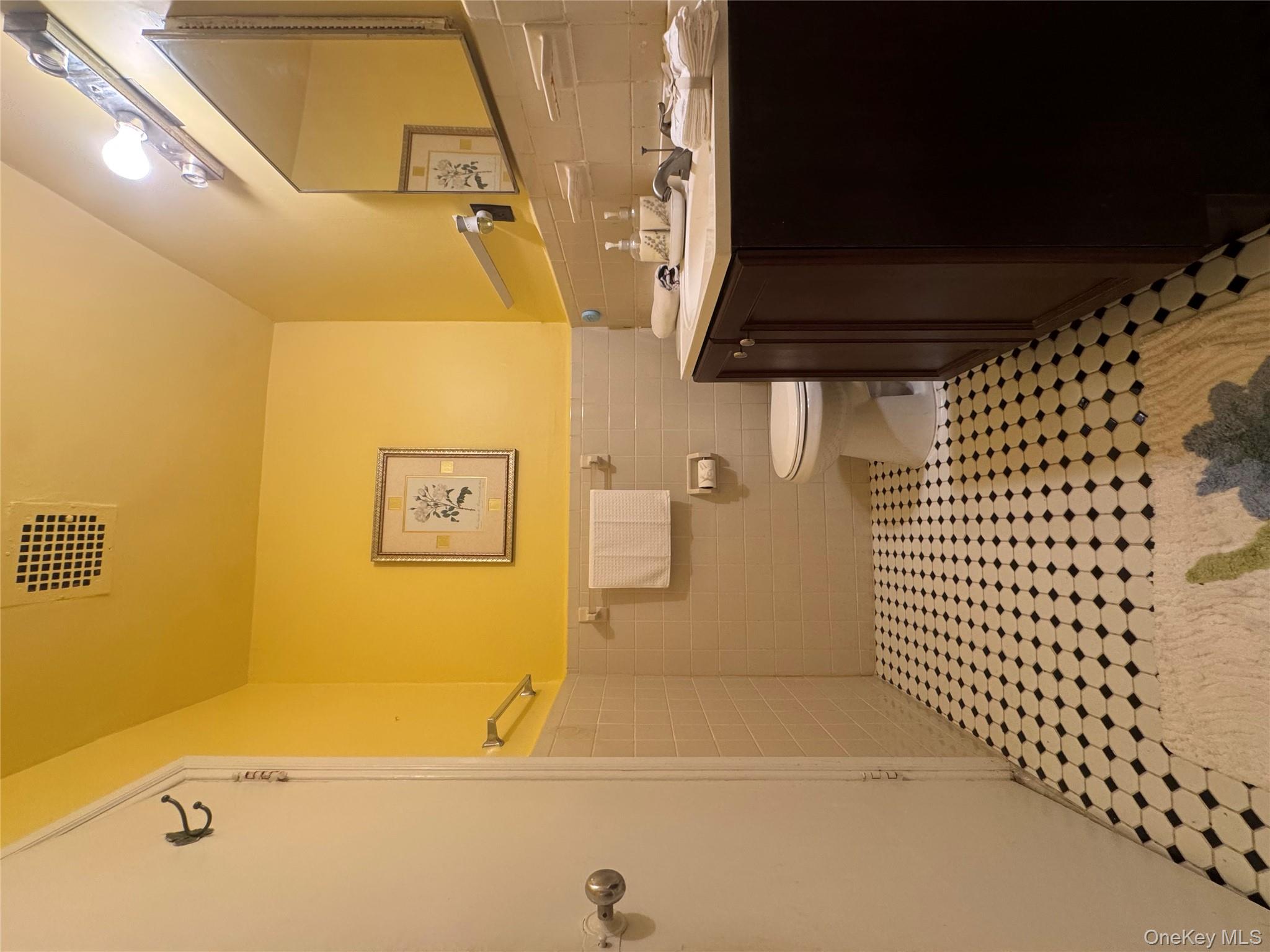 #14 photo, 91 Tulip Avenue, ナッソー郡 Floral Park , NY 11001