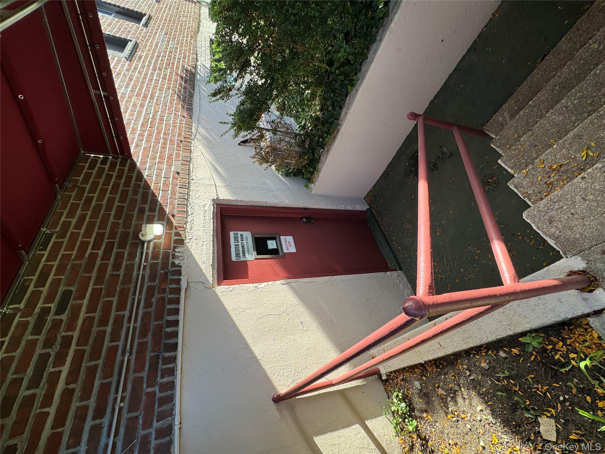 #15 photo, 91 Tulip Avenue, ナッソー郡 Floral Park , NY 11001