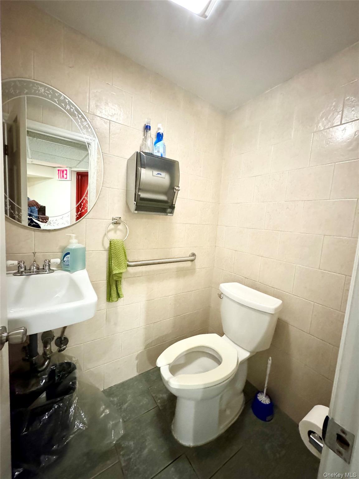 #18 photo, 91 Tulip Avenue, 長島 花卉園 Floral Park , NY 11001