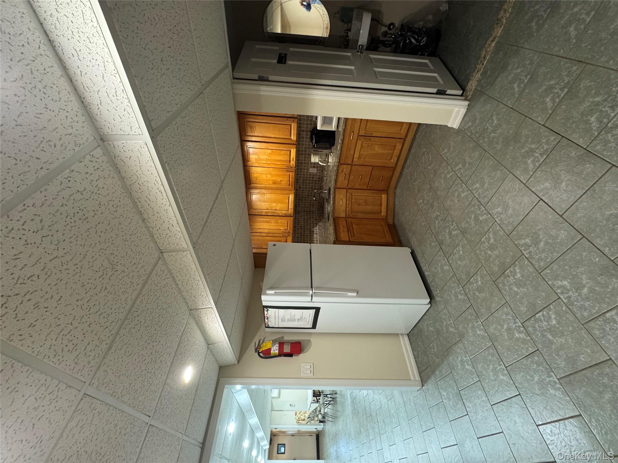 #20 photo, 91 Tulip Avenue, 長島 花卉園 Floral Park , NY 11001