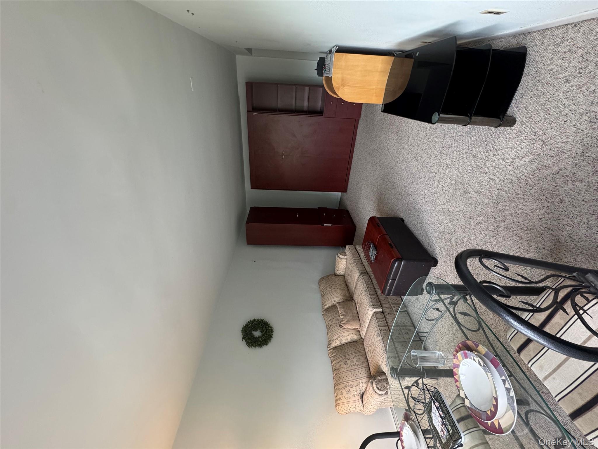 #4 photo, 91 Tulip Avenue, ナッソー郡 Floral Park , NY 11001