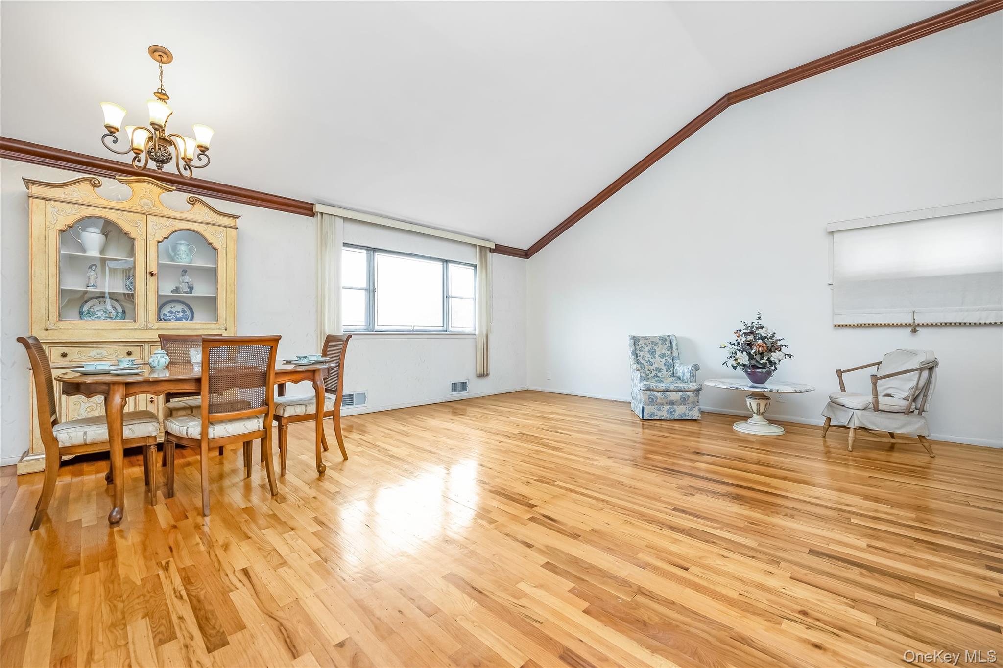 #9 photo, 1607 201st Street, Bayside , NY 11360