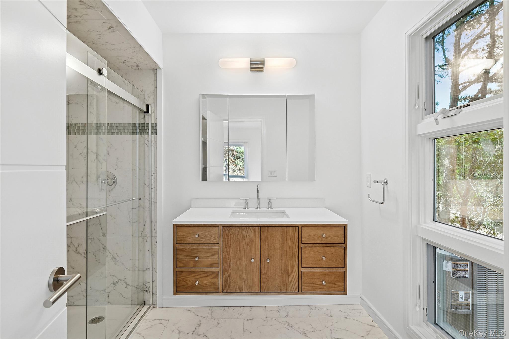 #10 photo, 37 Gilberts Path, Amagansett , NY 11930