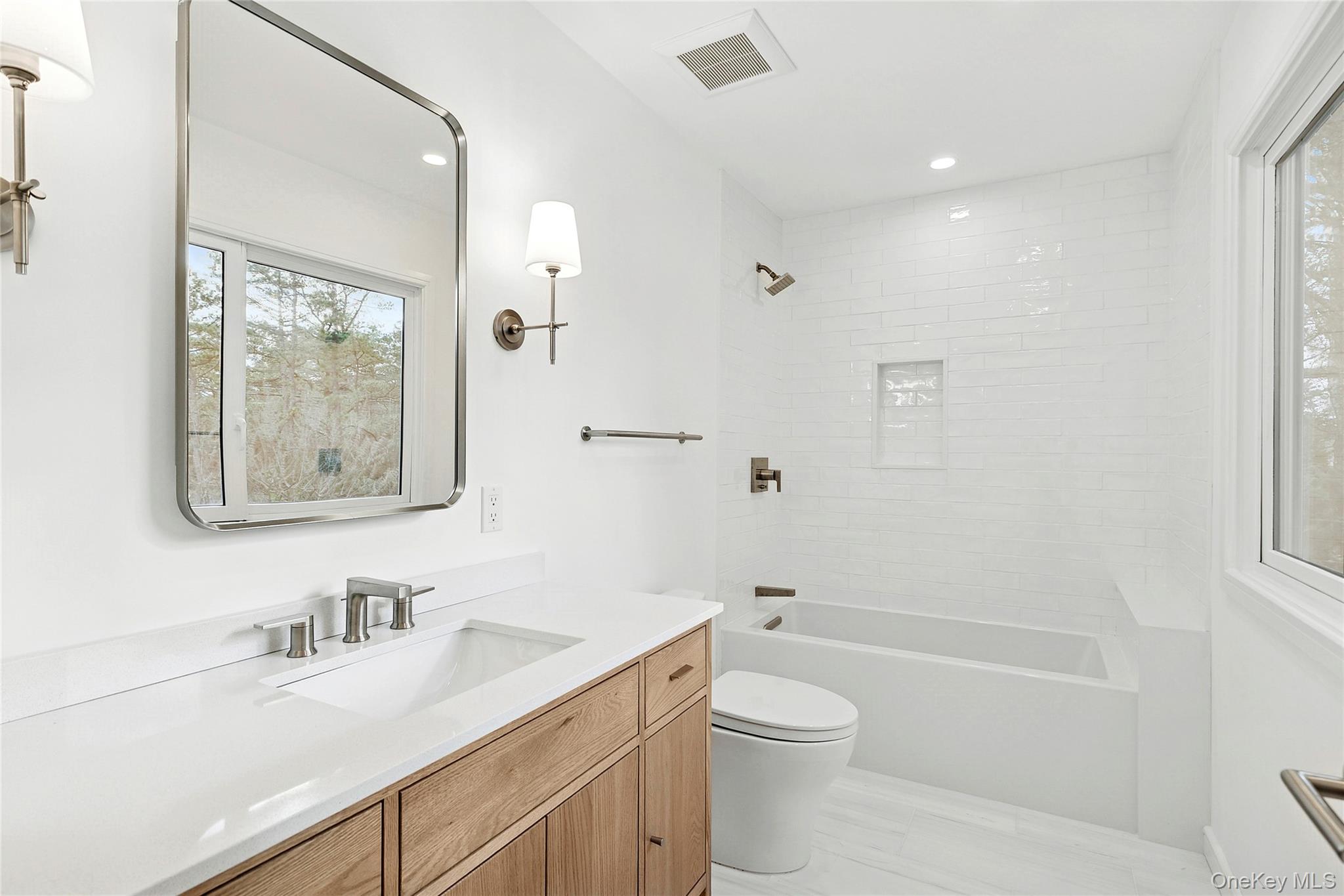 #13 photo, 37 Gilberts Path, Amagansett , NY 11930