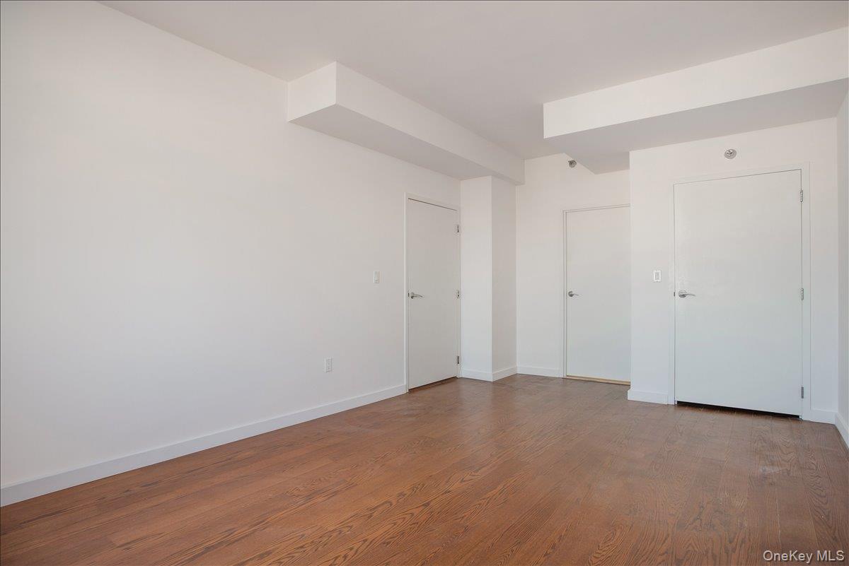 #8 photo, 40-26 College Point Boulevard, Flushing , NY 11354