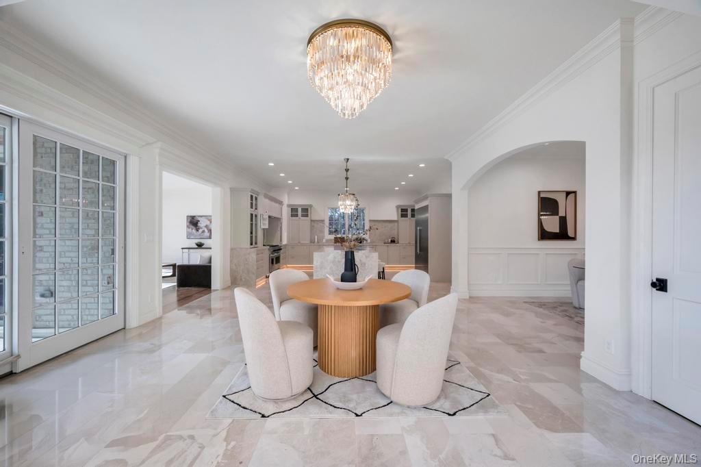 #11 photo, 6 Gables Court, Dix Hills , NY 11746