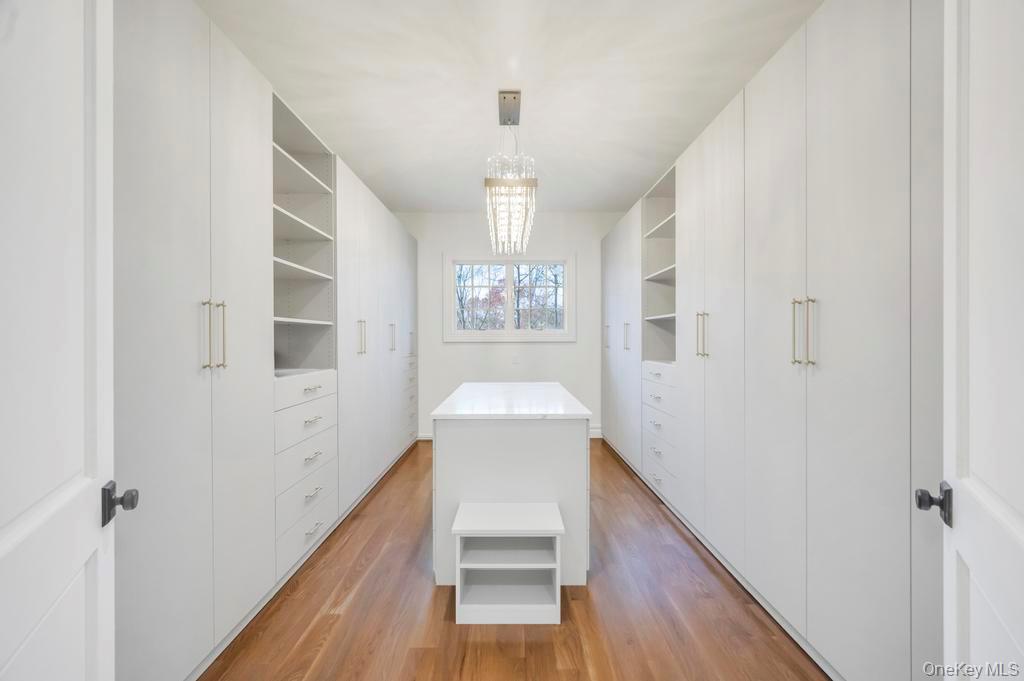 #15 photo, 6 Gables Court, Dix Hills , NY 11746