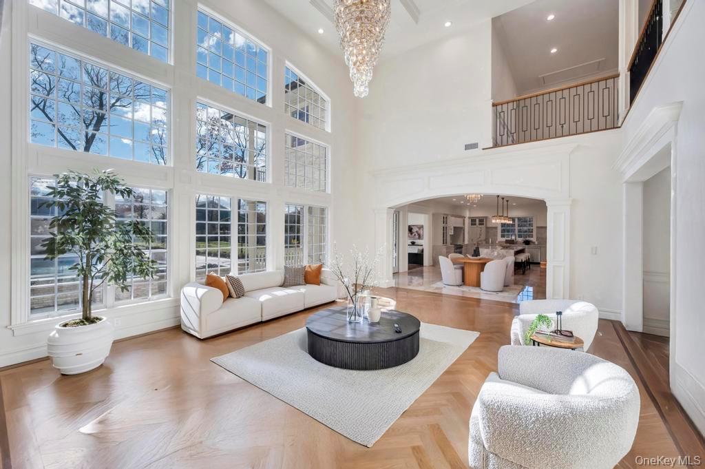 #5 photo, 6 Gables Court, Dix Hills , NY 11746