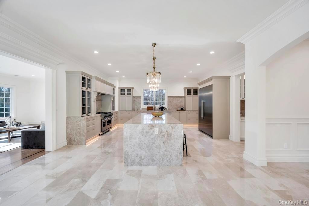 #9 photo, 6 Gables Court, Dix Hills , NY 11746