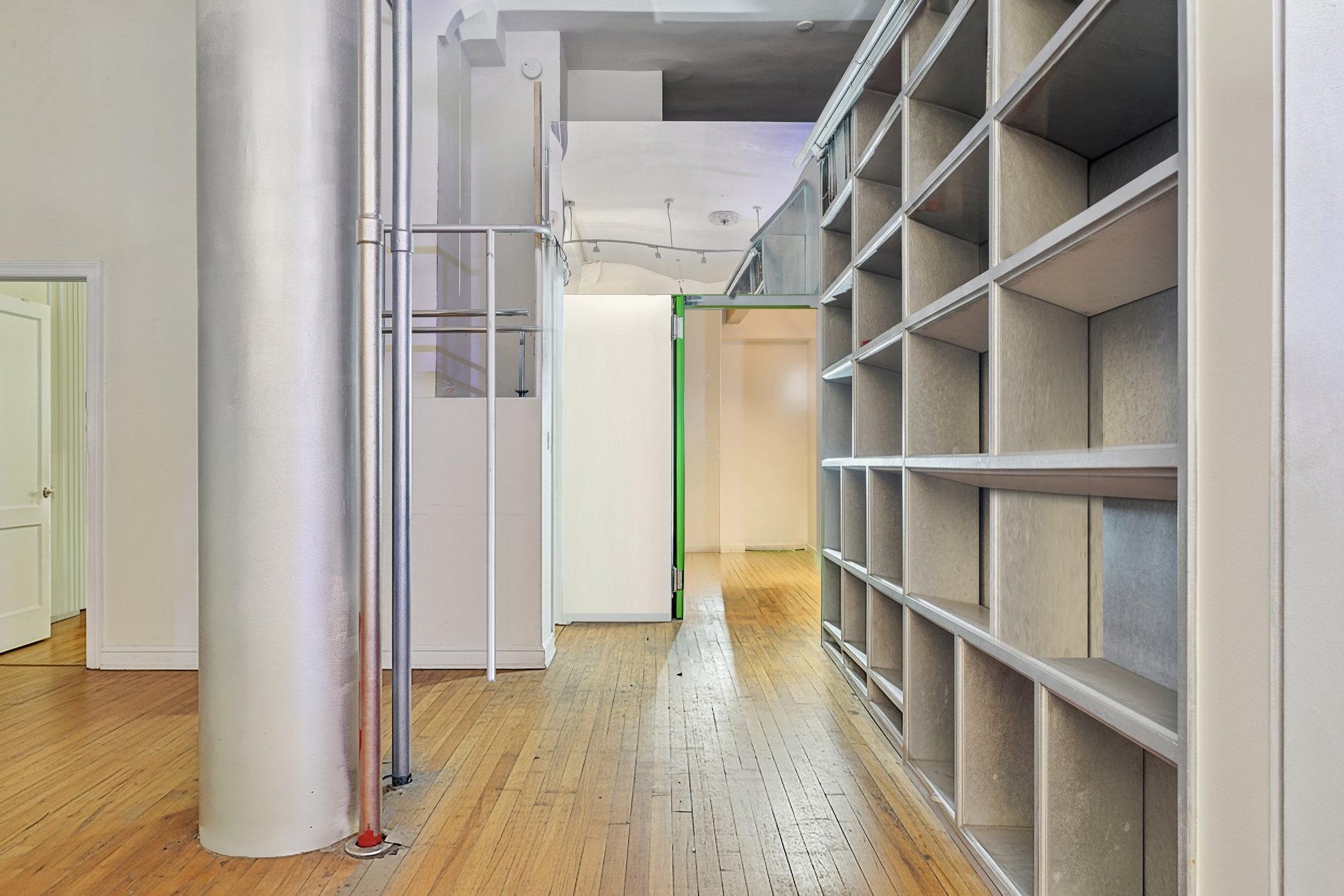 #7 photo, 30 E 10th Street, Greenwich Village , NY 10003