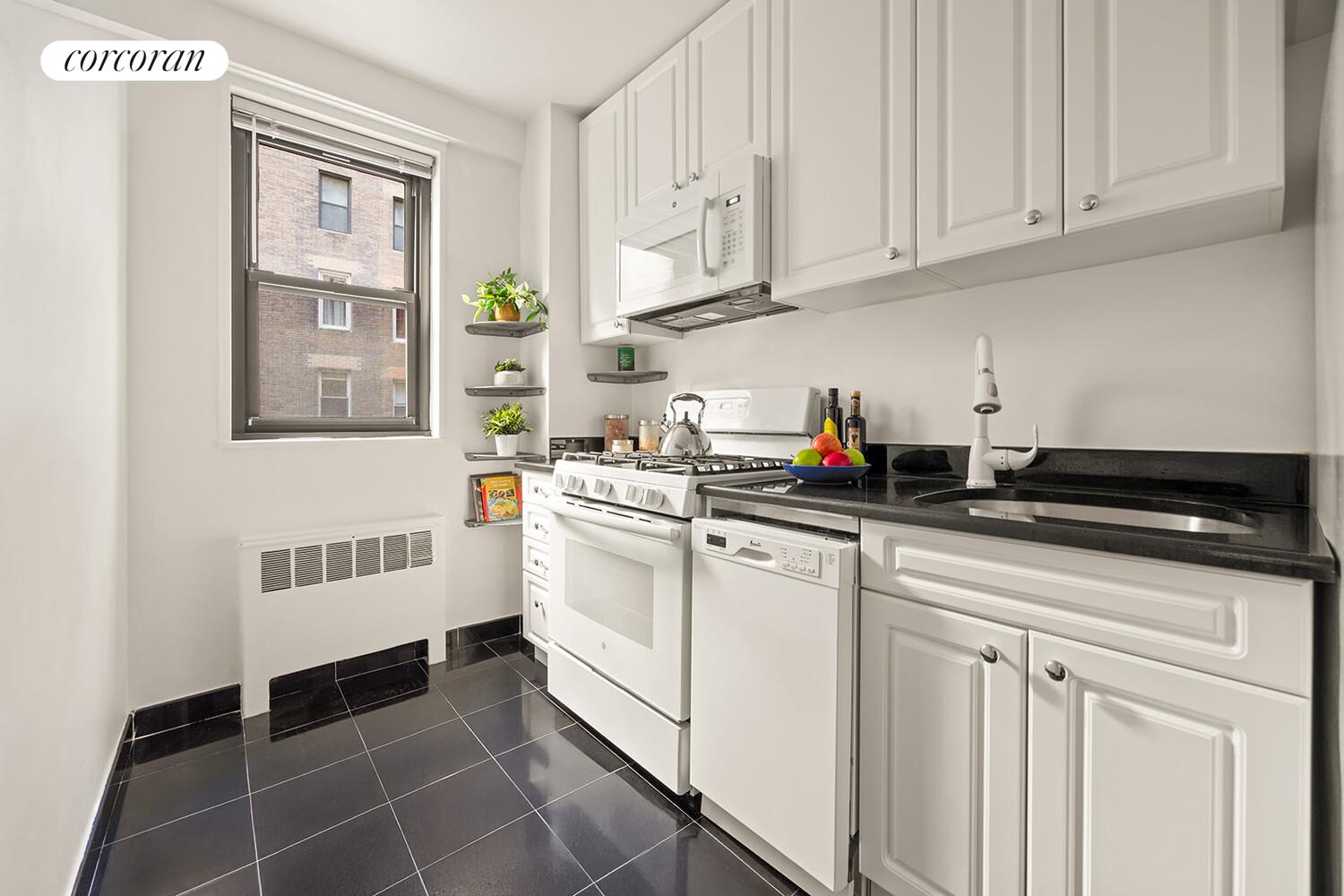 #4 photo, 116 CENTRAL Park S, Central Park South , NY 10019