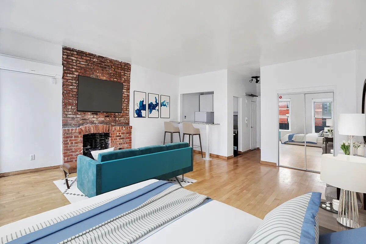 #1 photo, New York City, Hells Kitchen , NY 10019