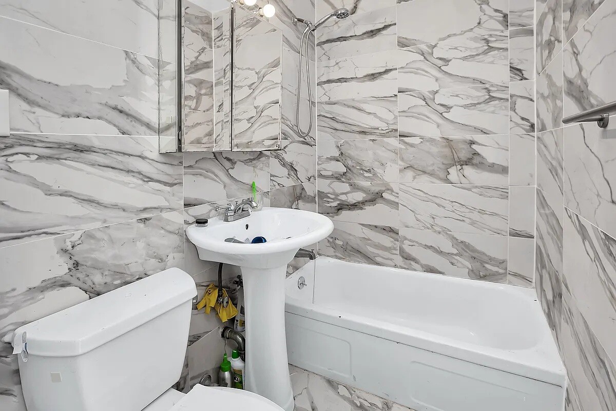 #5 photo, New York City, Hells Kitchen , NY 10019