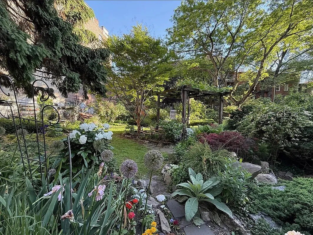 #9 photo, New York City, Hells Kitchen , NY 10019