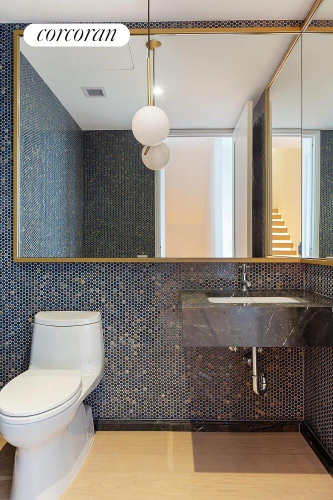 #8 photo, 438 E 12TH Street, East Village , NY 10009