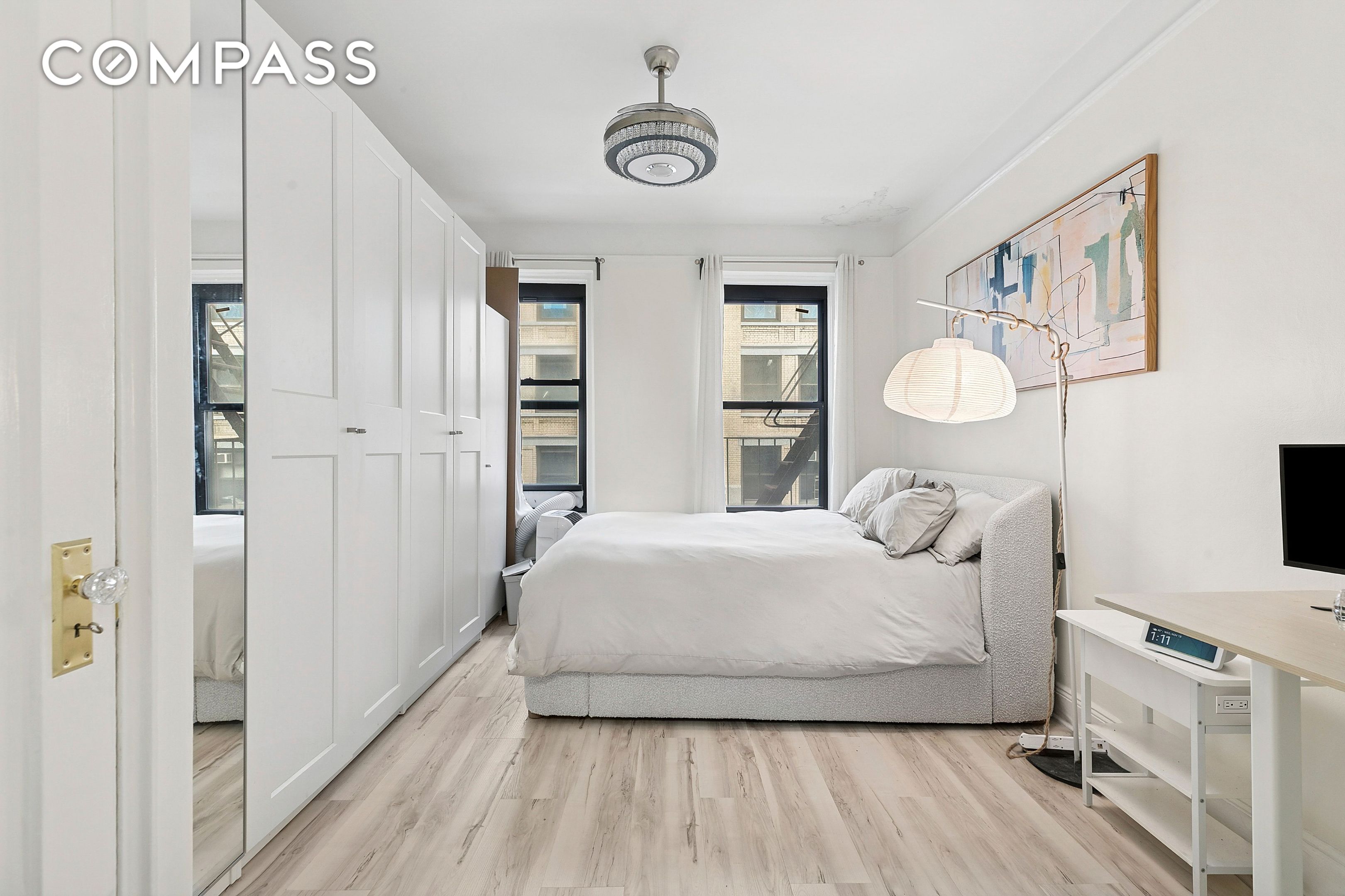 #4 photo, 228 W 17th Street, Chelsea , NY 10011