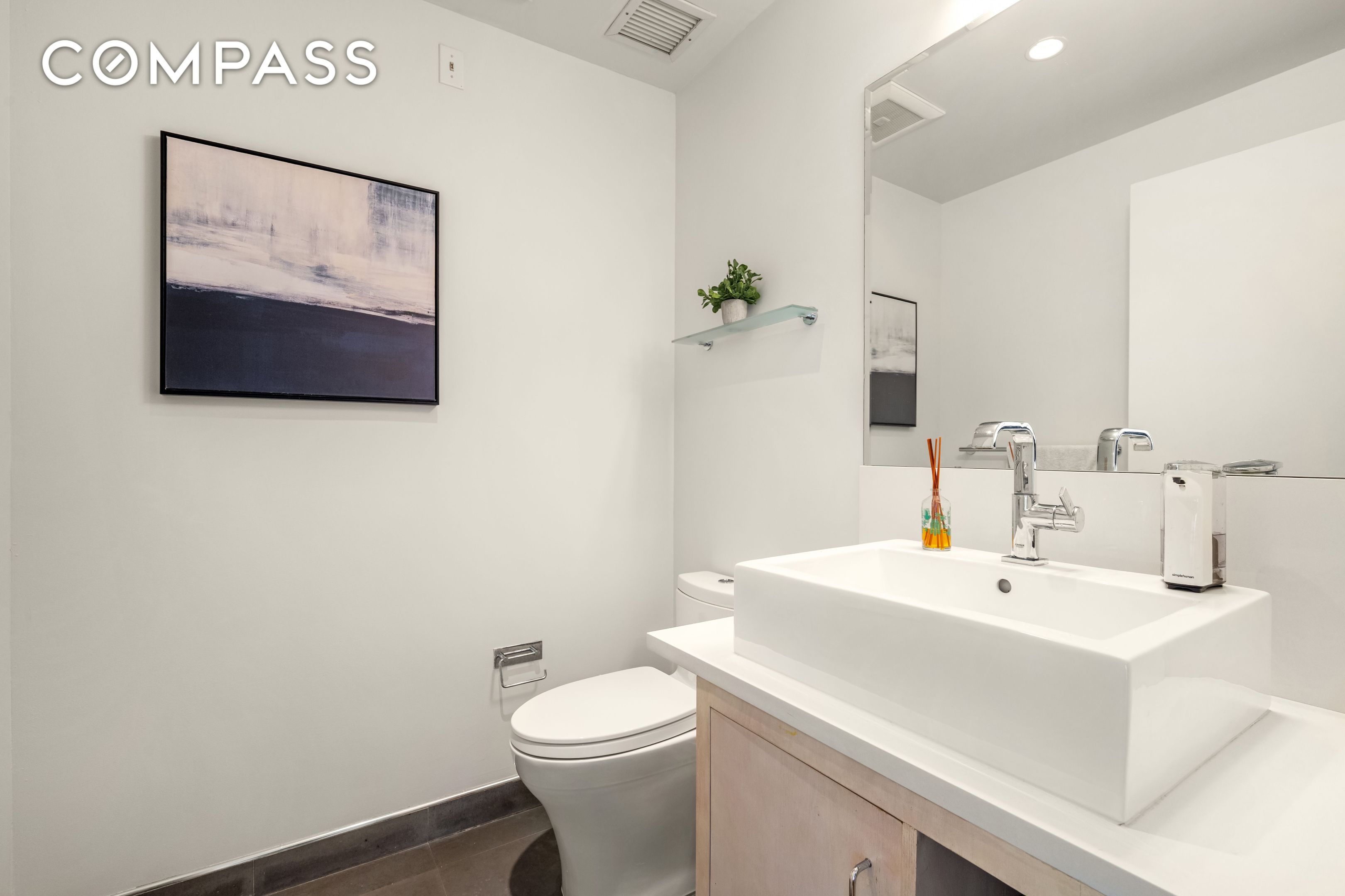 #11 photo, 201 W 17th Street, Chelsea , NY 10011