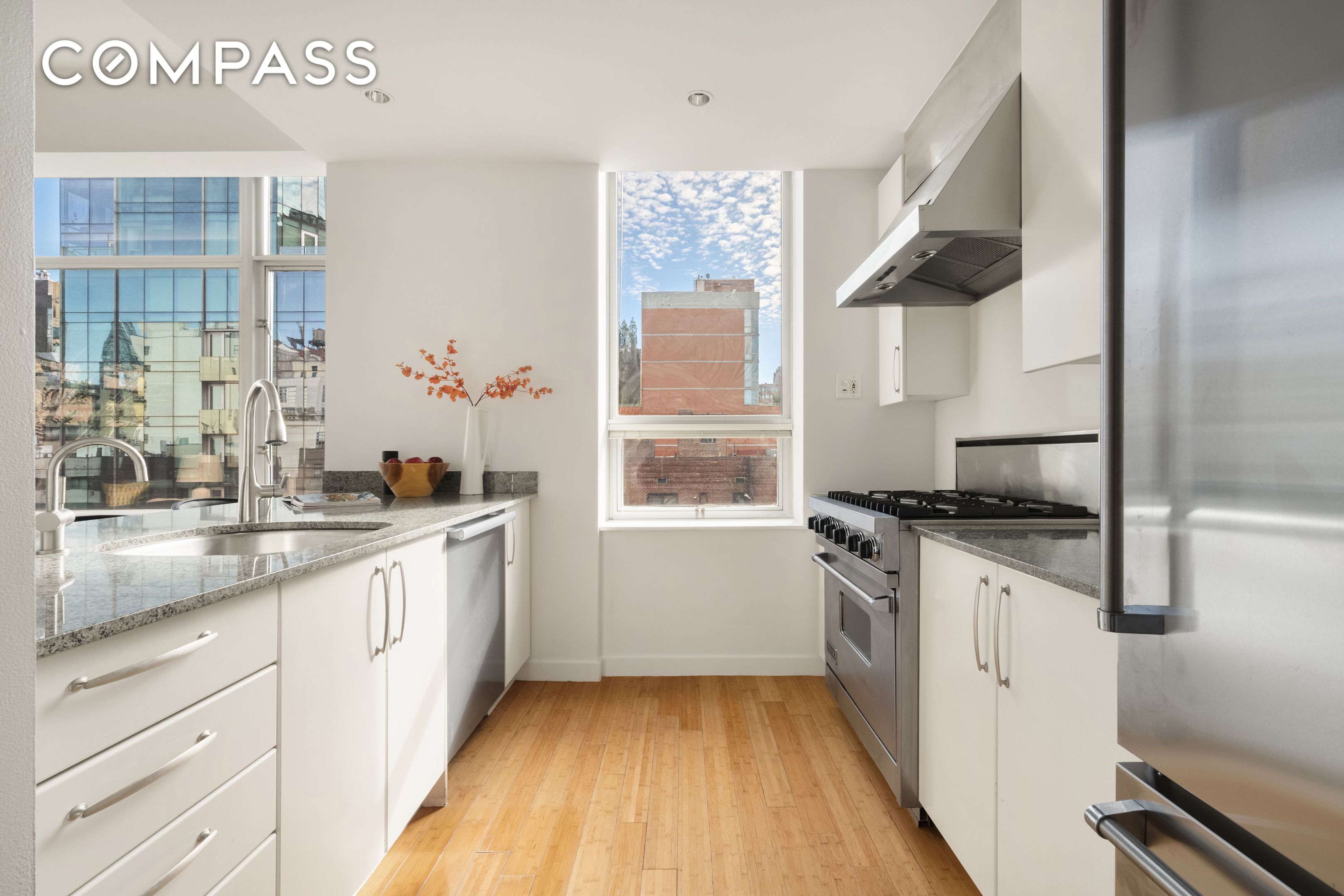 #4 photo, 201 W 17th Street, Chelsea , NY 10011