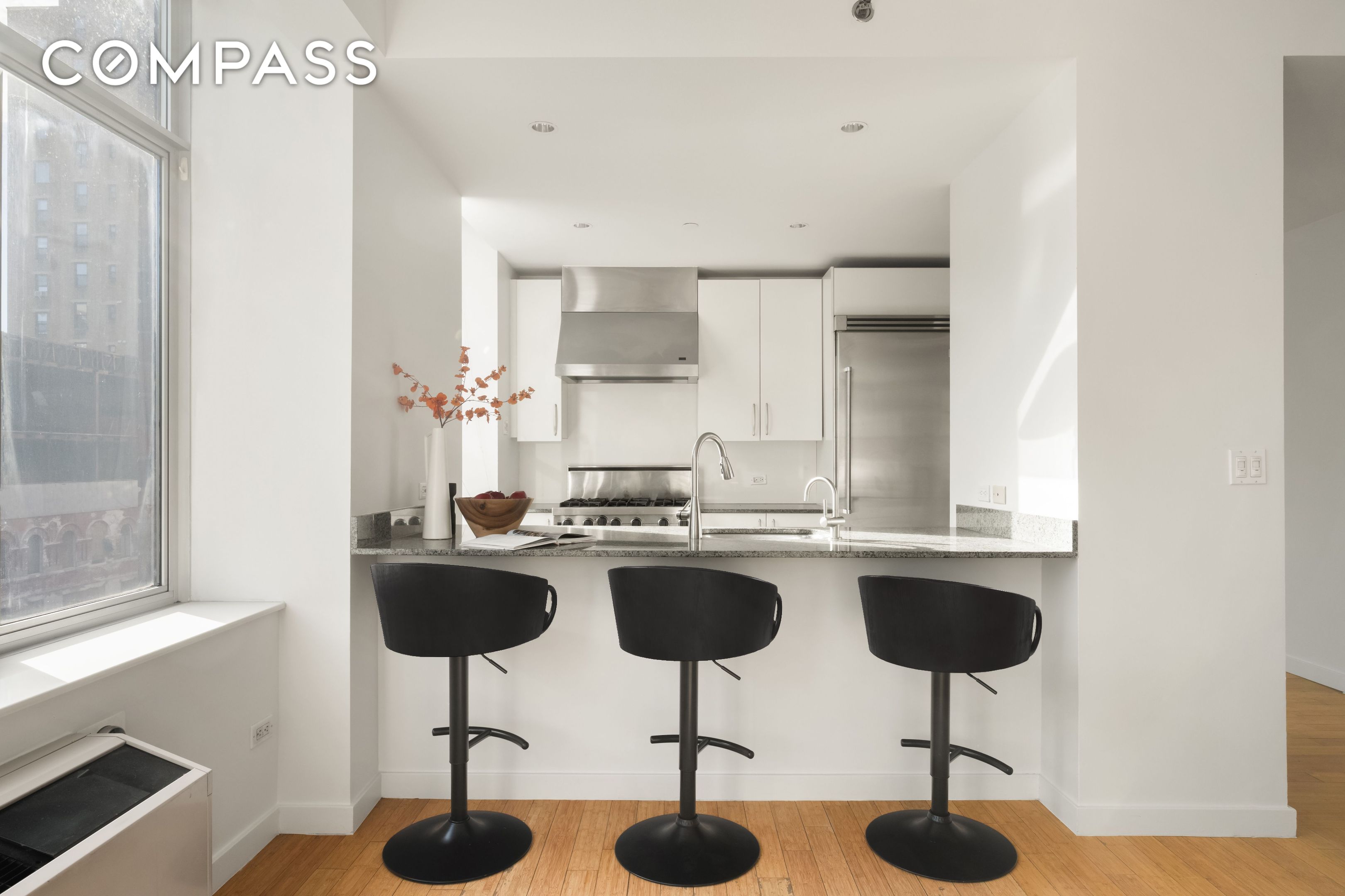 #5 photo, 201 W 17th Street, Chelsea , NY 10011