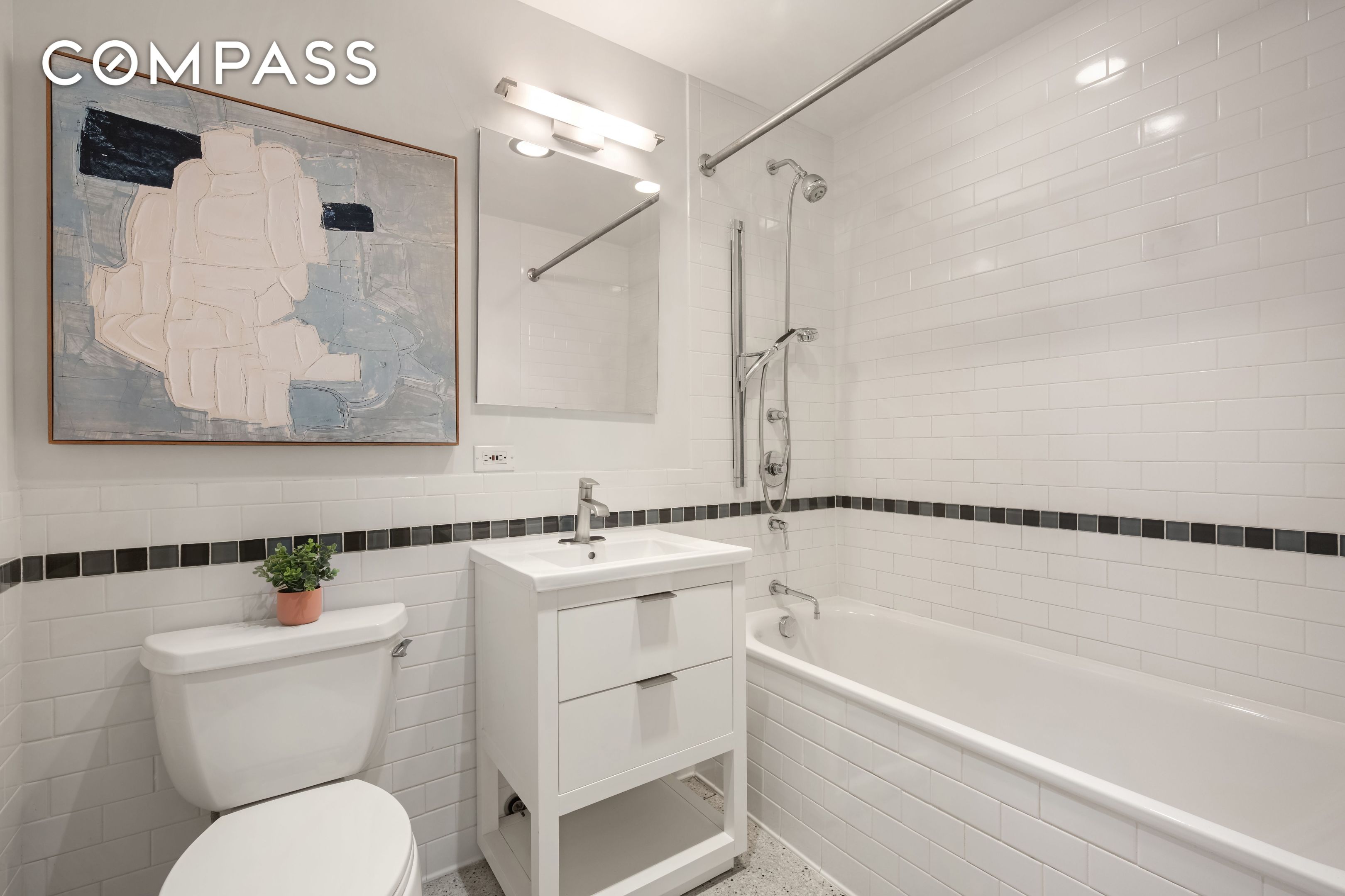 #9 photo, 201 W 17th Street, Chelsea , NY 10011