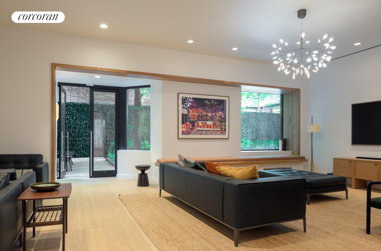 #14 photo, 234 E 46TH Street, Turtle Bay , NY 10017