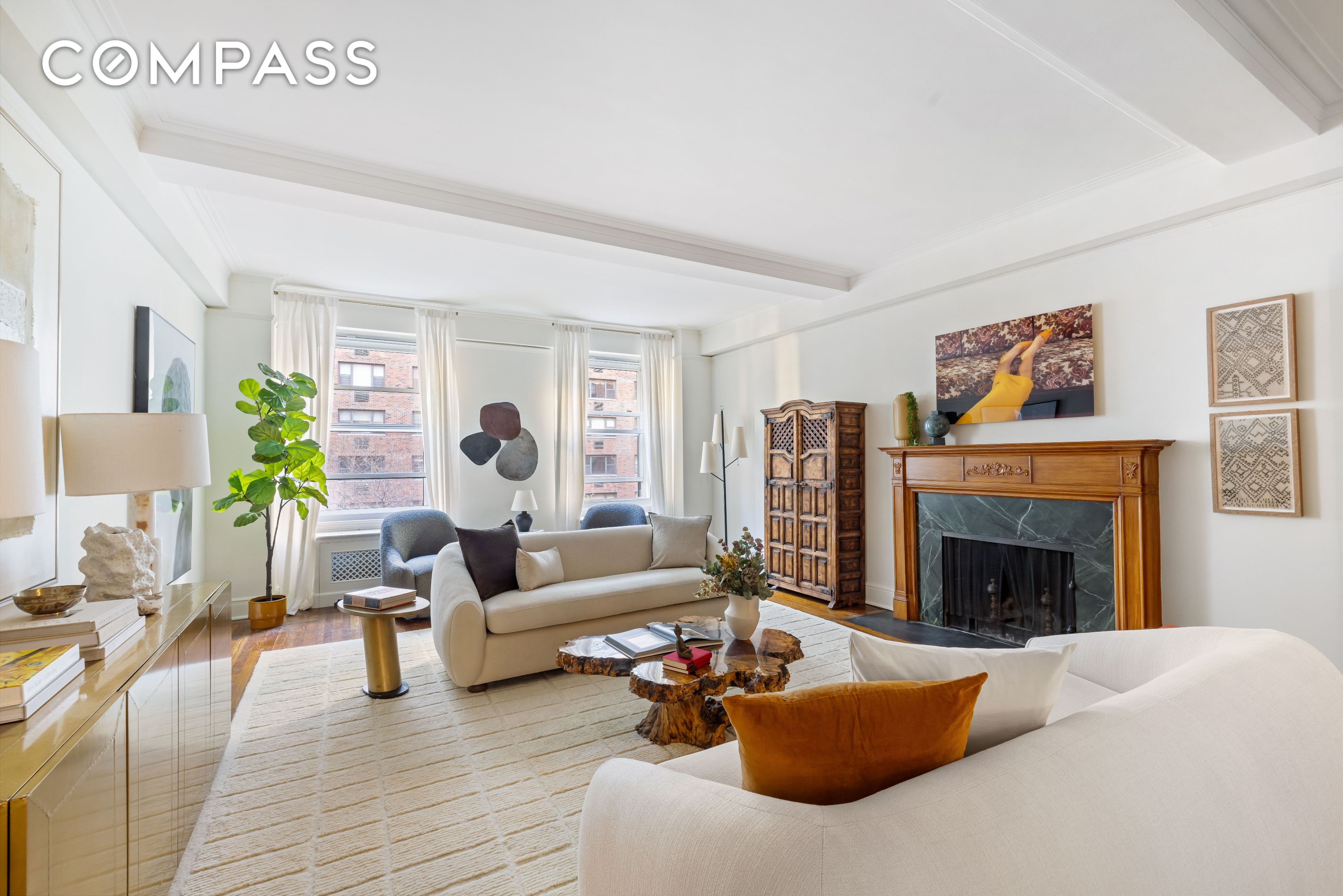 #1 photo, 320 E 72nd Street, Lenox Hill , NY 10021