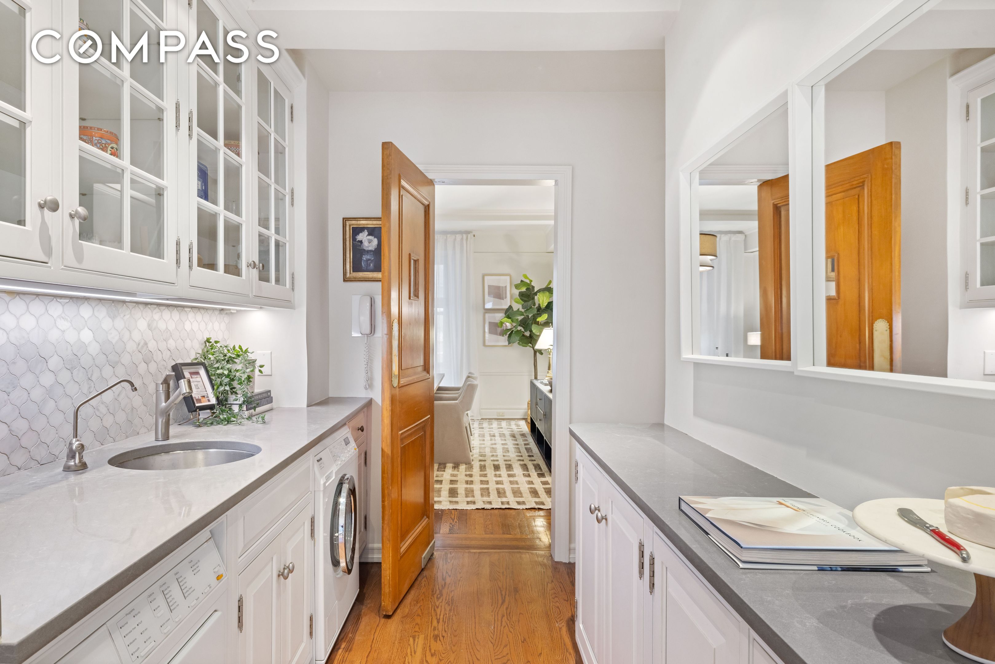 #6 photo, 320 E 72nd Street, Lenox Hill , NY 10021