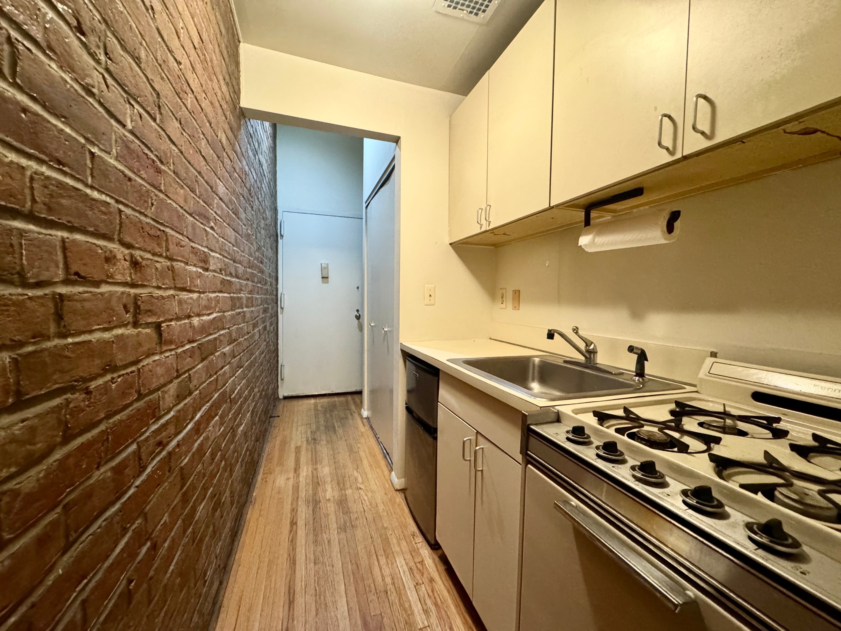 #3 photo, 681 Greenwich Street, West Village , NY 10014